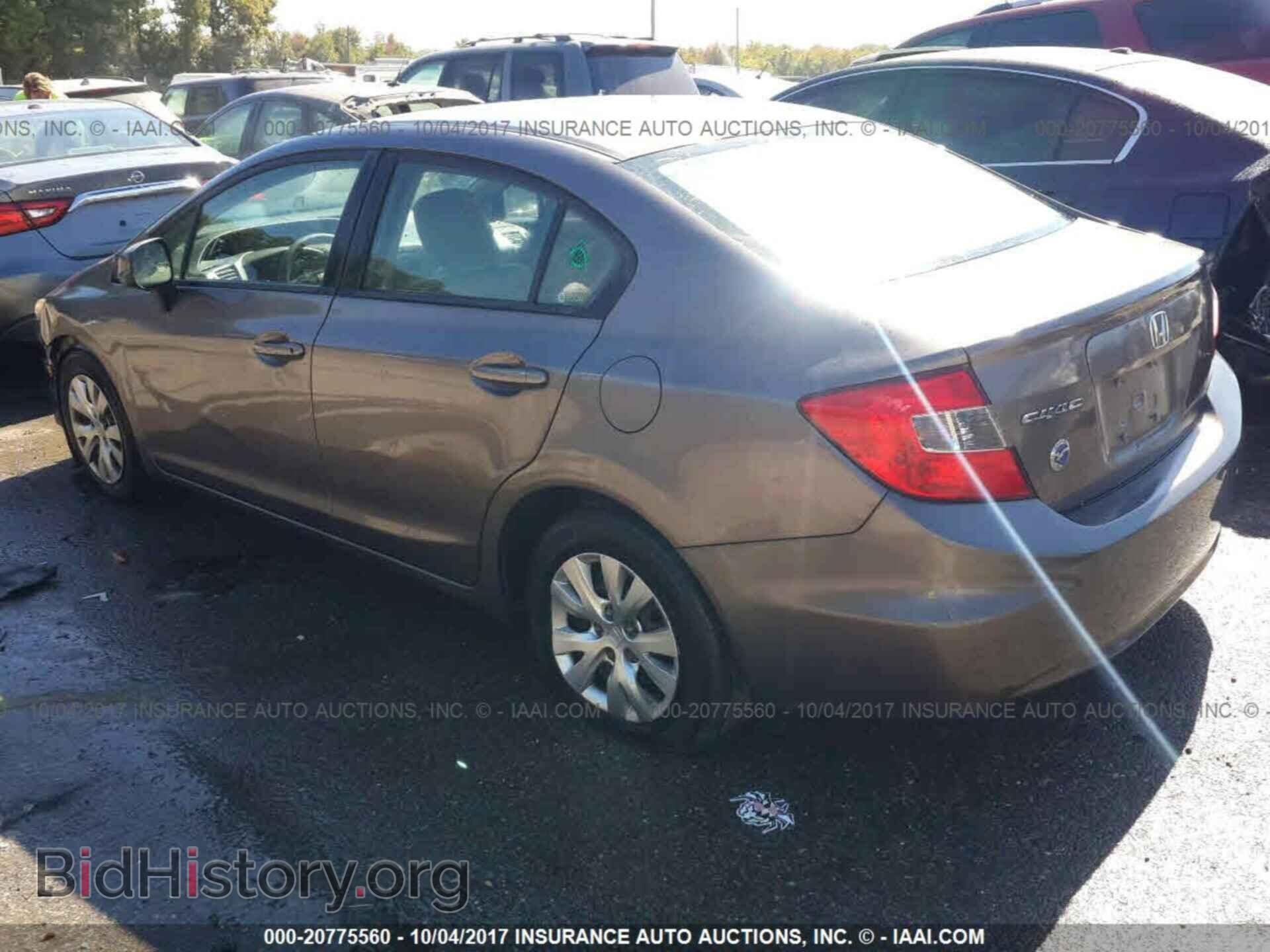 2012 Honda Civic - VIN: 19XFB2F53CE370678 - Photo 3
