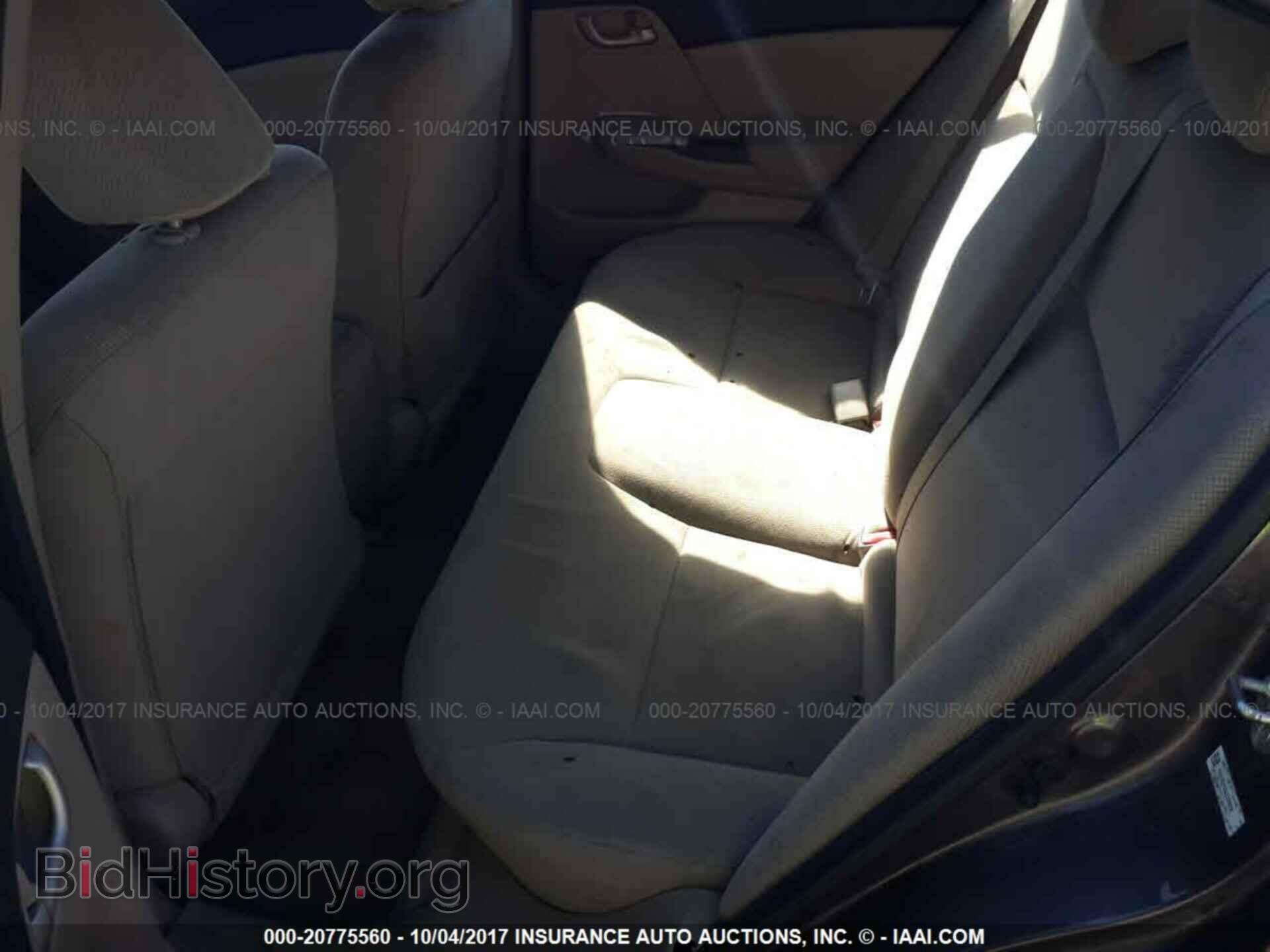 2012 Honda Civic - VIN: 19XFB2F53CE370678 - Photo 8