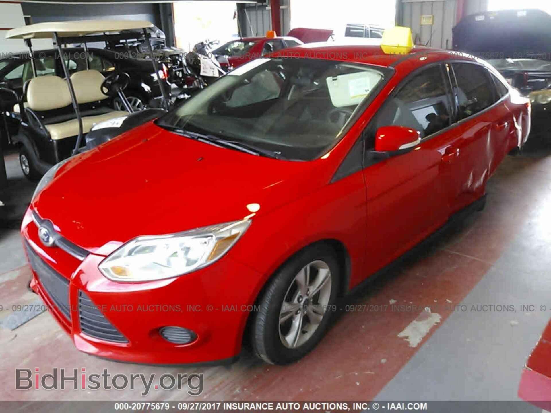 2014 Ford Focus - VIN: 1FADP3F28EL262223 - Фото 2