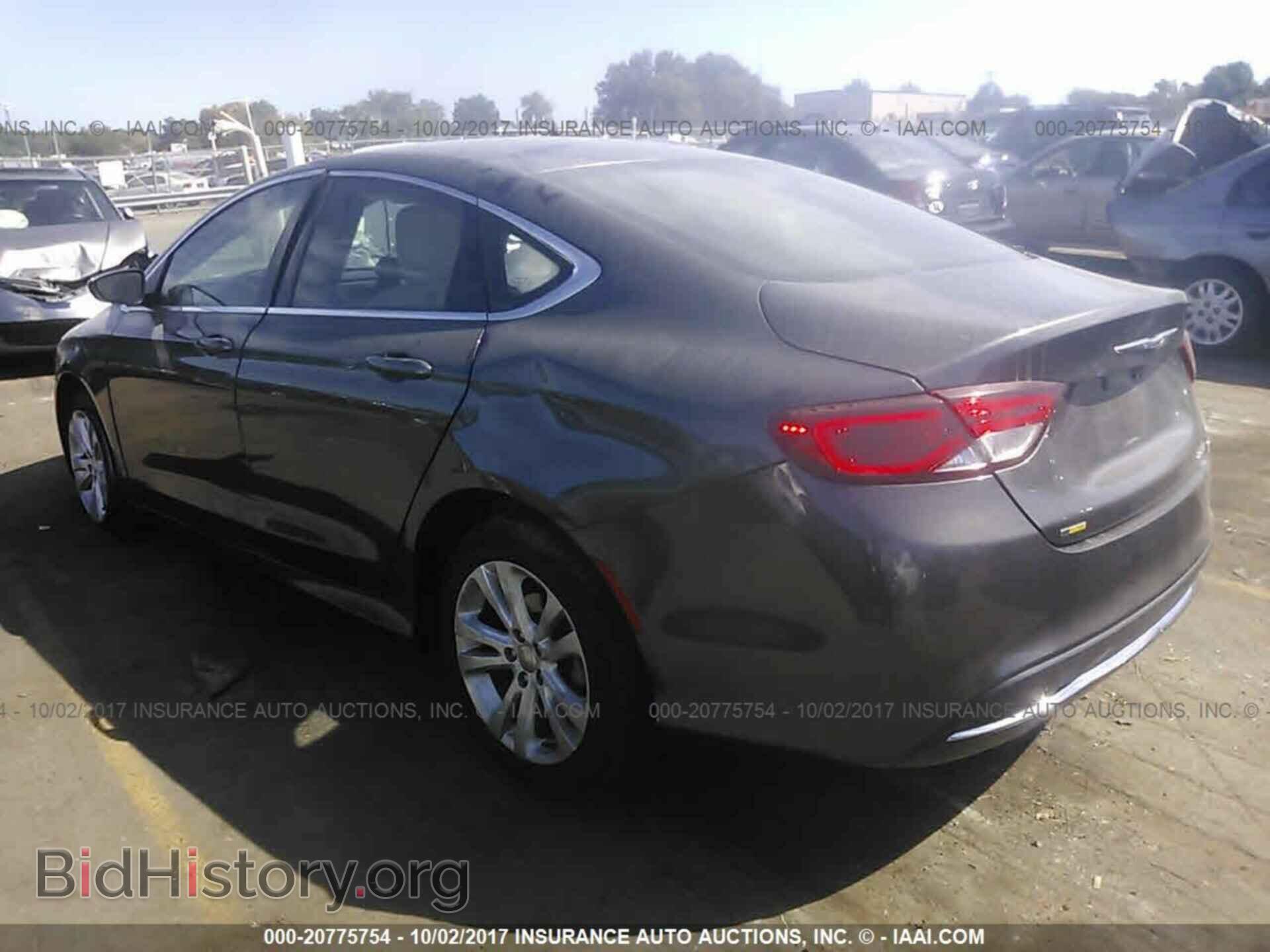 2015 Chrysler 200 - VIN: 1C3CCCAB1FN570336 - Photo 3