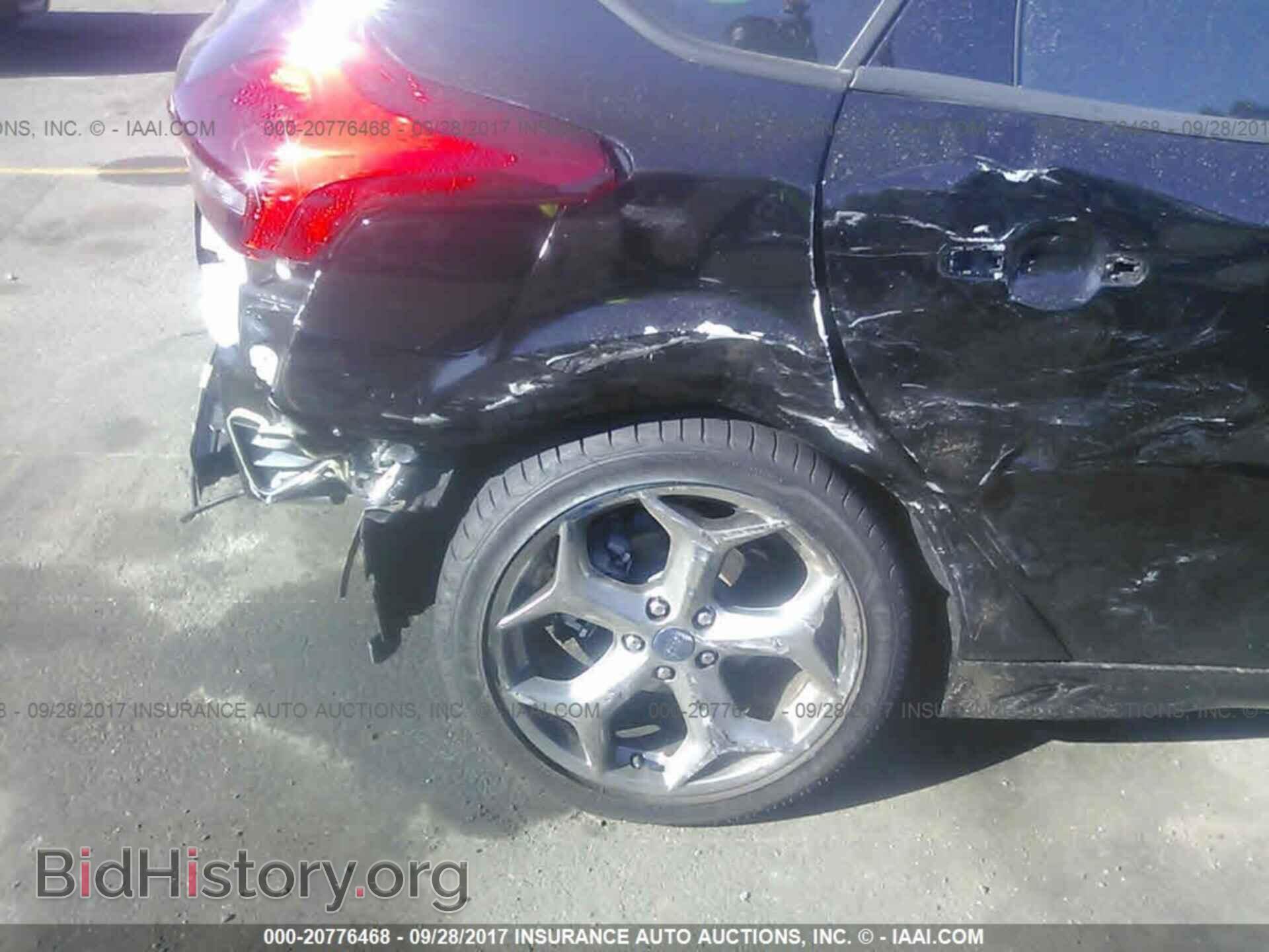 2017 Ford Focus - VIN: 1FADP3L92HL240613 - Photo 6