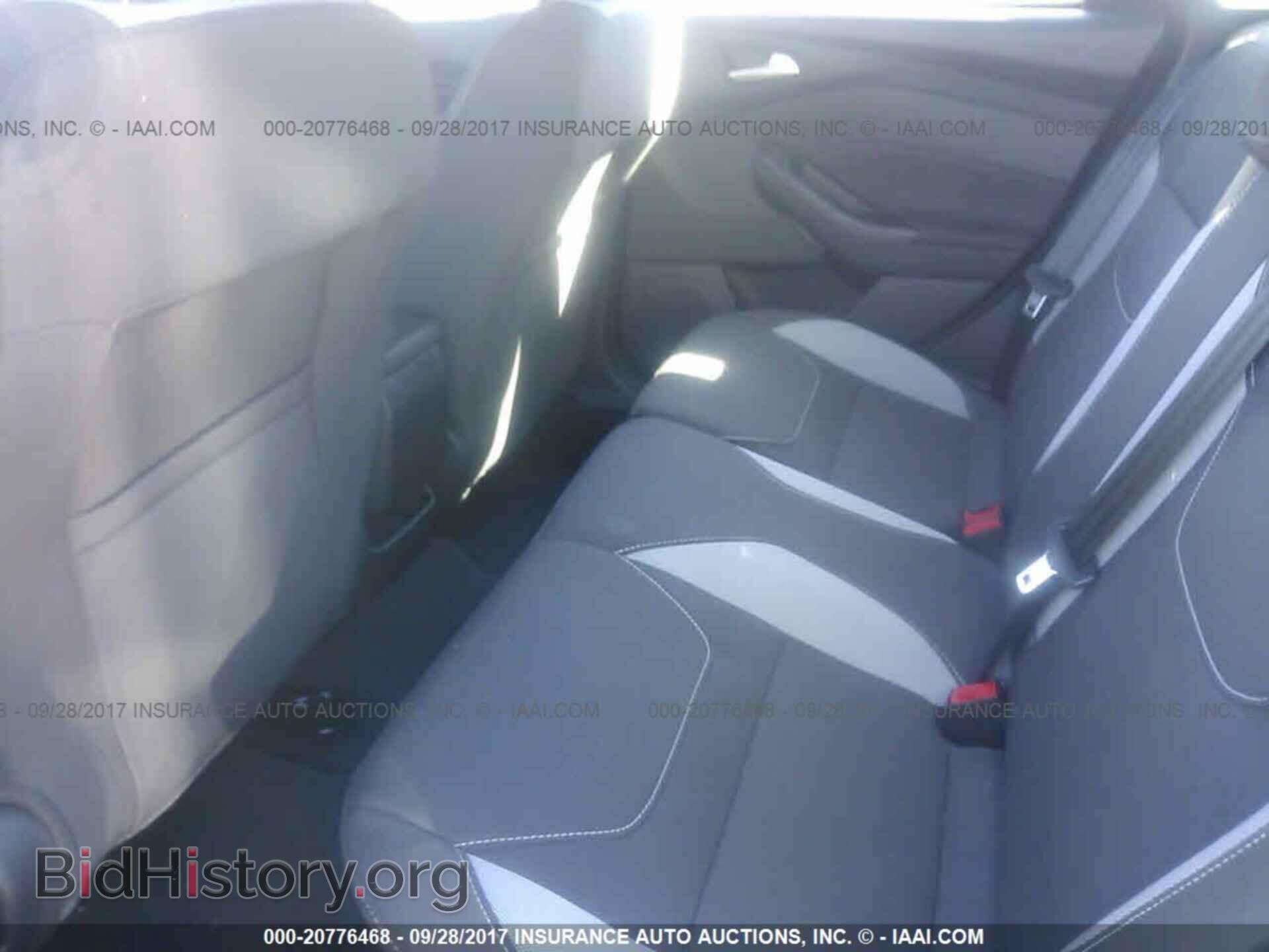2017 Ford Focus - VIN: 1FADP3L92HL240613 - Photo 8