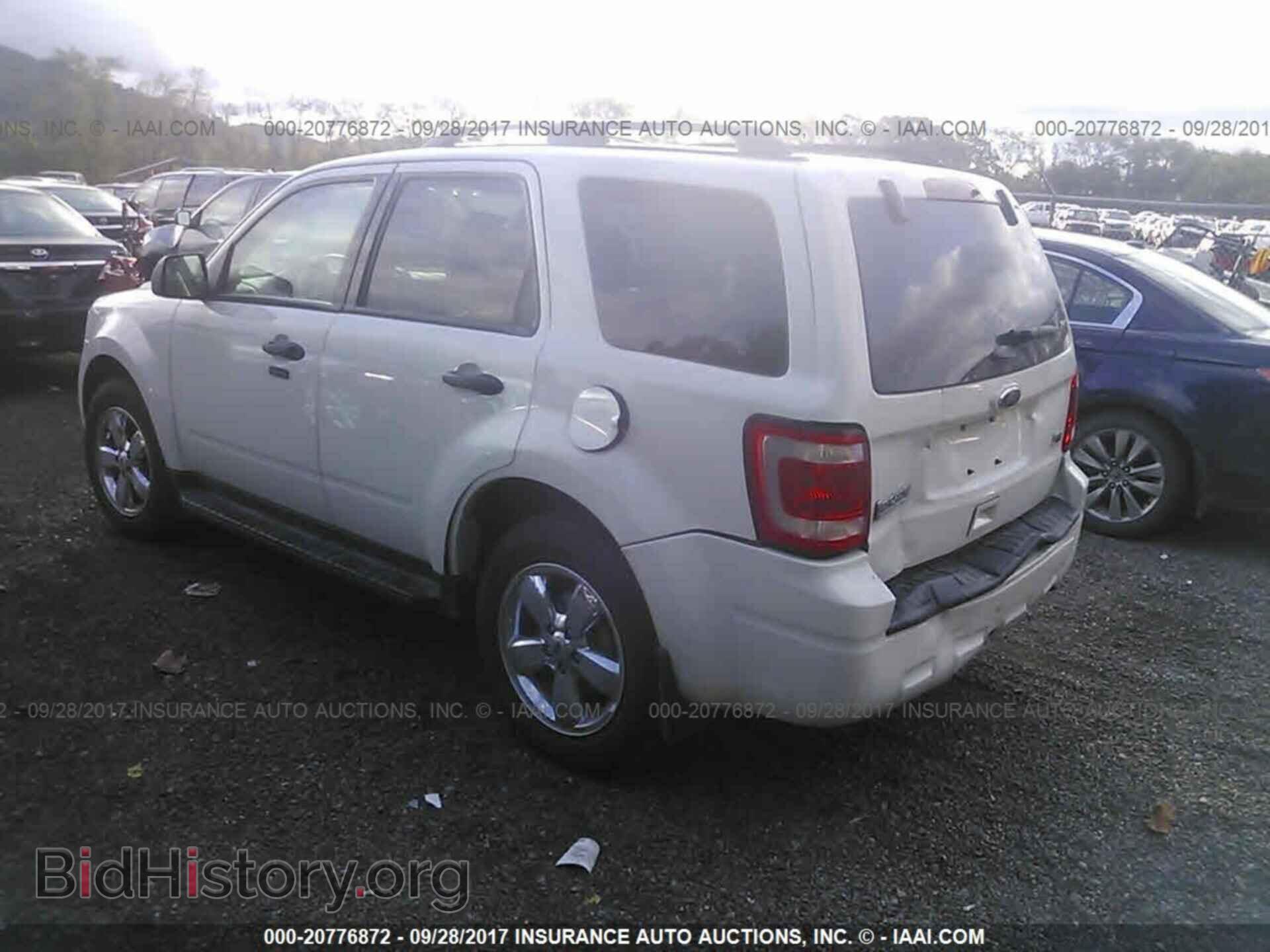 2012 Ford Escape - VIN: 1FMCU9DG5CKA27857 - Photo 3