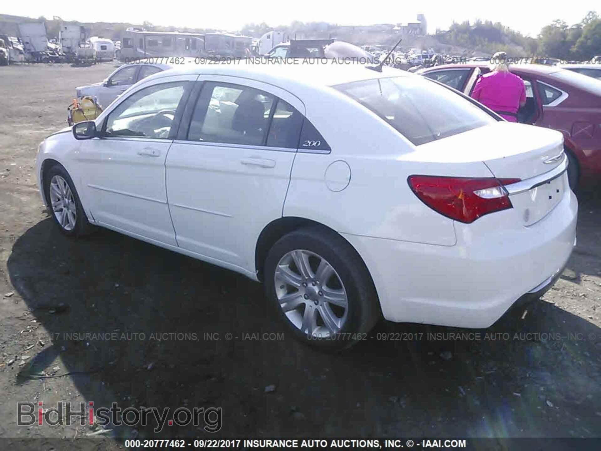 2013 Chrysler 200 - VIN: 1C3CCBBB2DN714661 - Photo 3