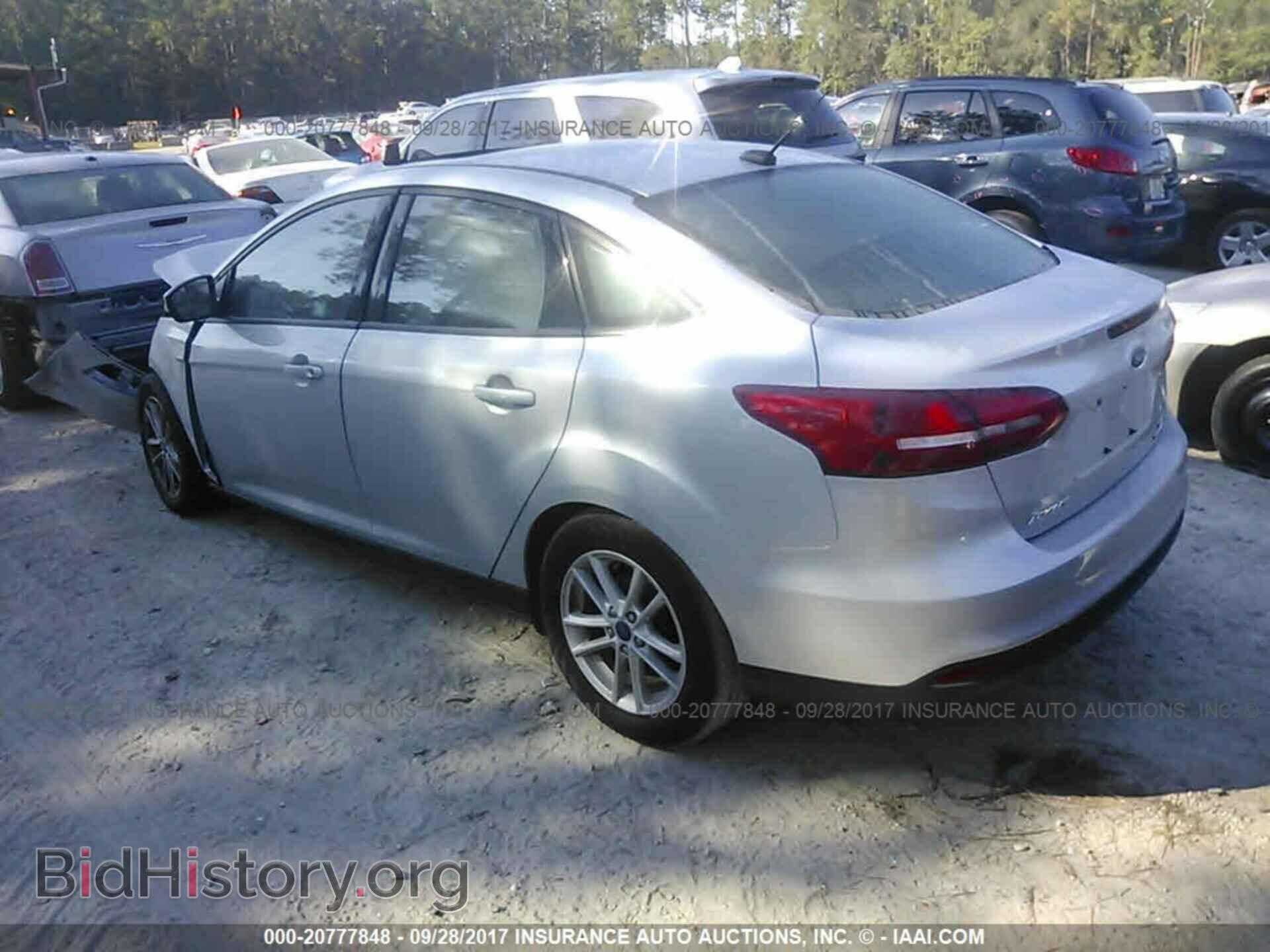 2016 Ford Focus - VIN: 1FADP3F25GL284019 - Photo 3