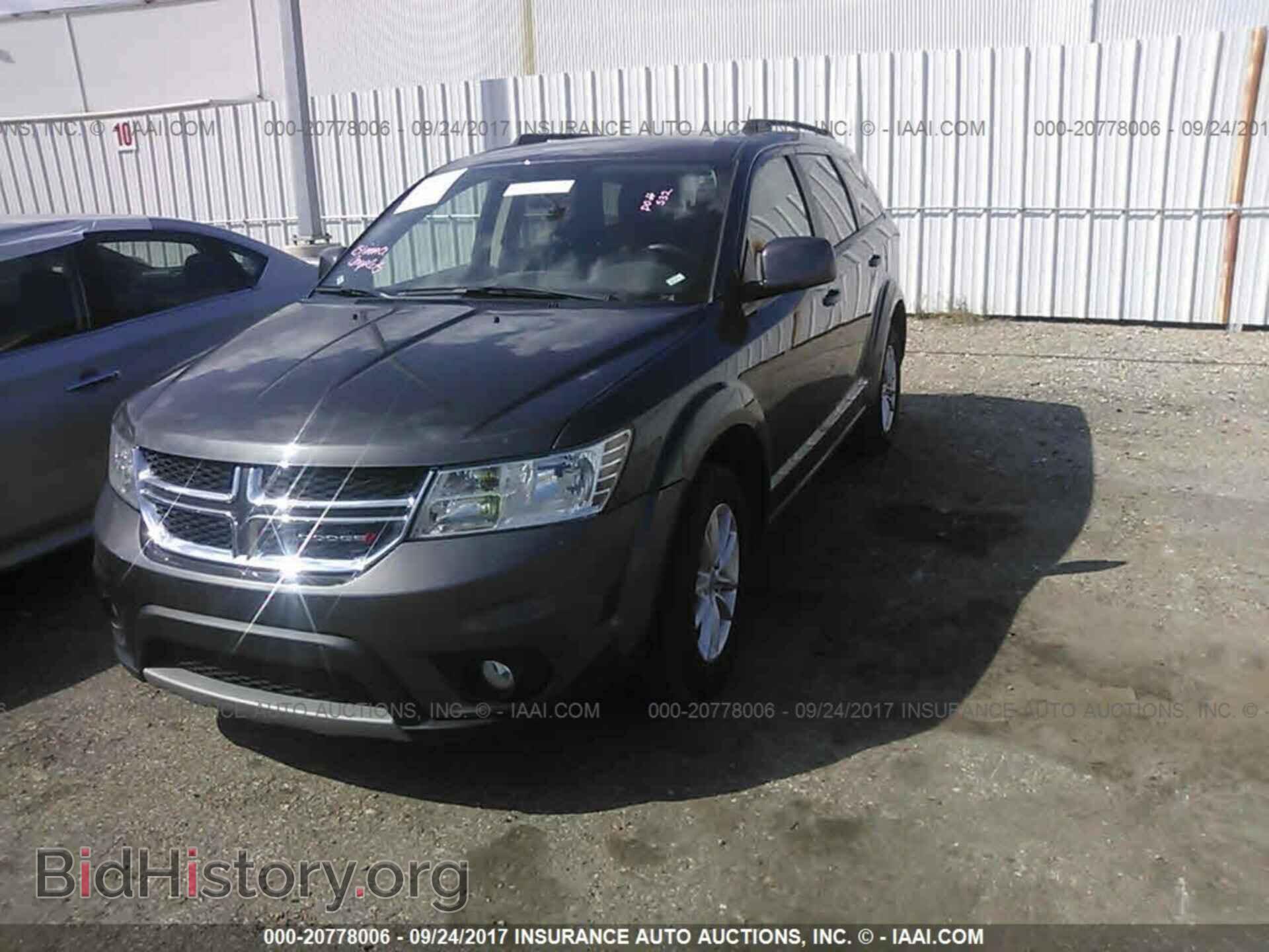 2017 Dodge Journey - VIN: 3C4PDCBG9HT537575 - Фото 2