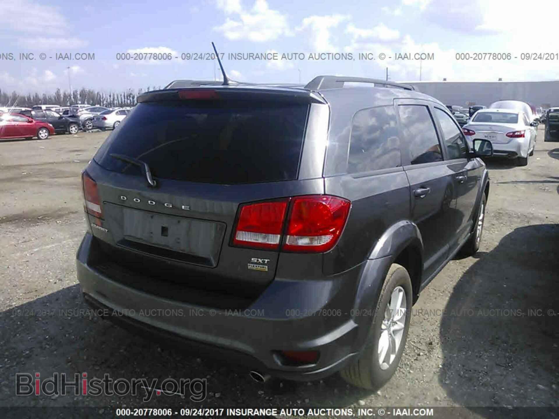 2017 Dodge Journey - VIN: 3C4PDCBG9HT537575 - Фото 4