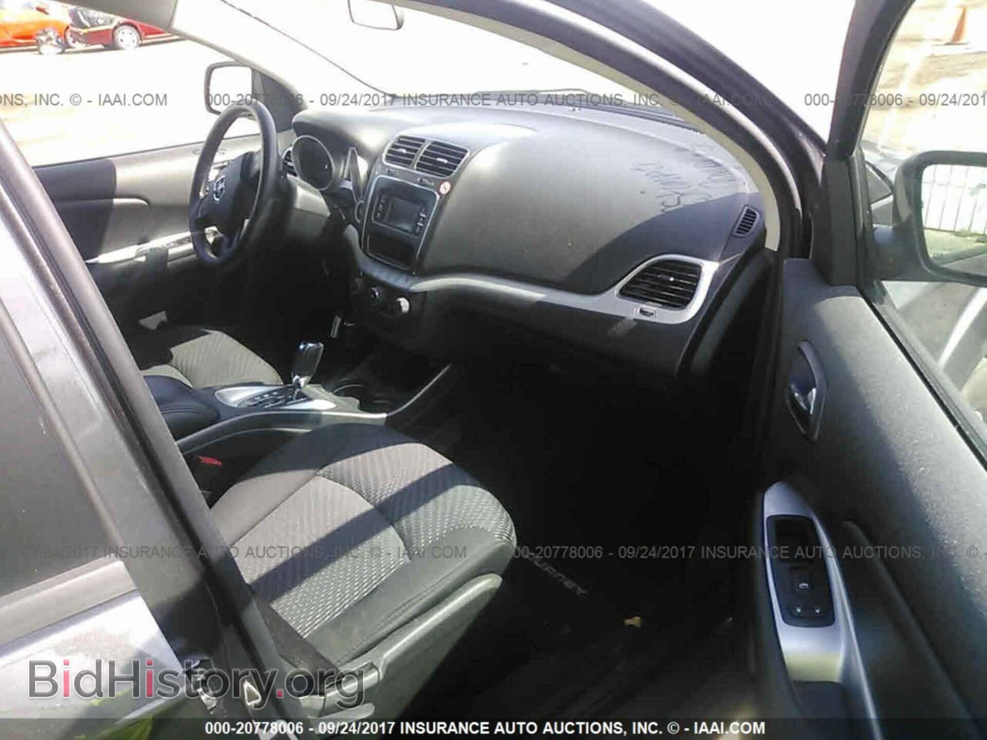 2017 Dodge Journey - VIN: 3C4PDCBG9HT537575 - Фото 5