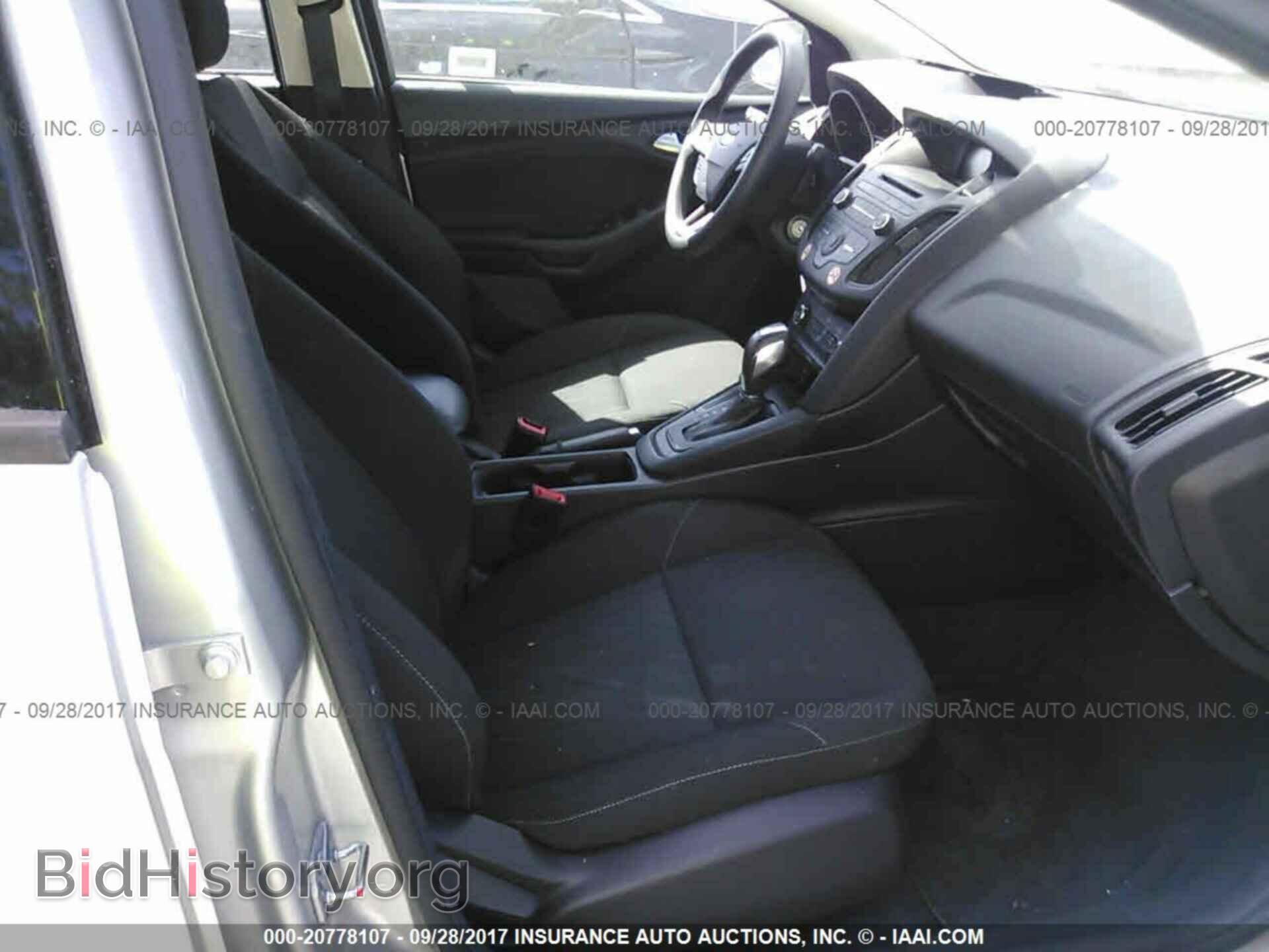 2016 Ford Focus - VIN: 1FADP3F29GL294522 - Photo 5
