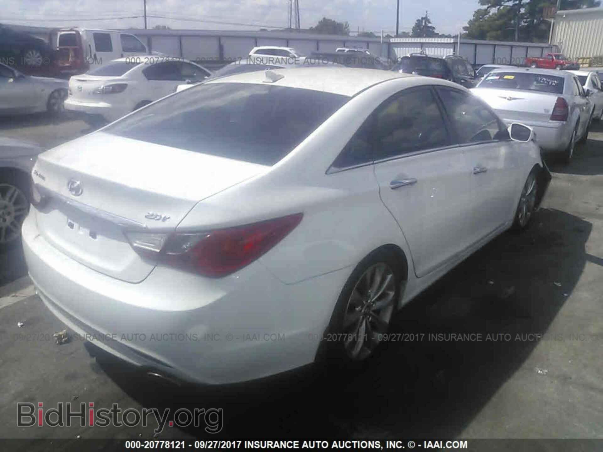 2012 Hyundai Sonata - VIN: 5NPEC4AB2CH446467 - Photo 4