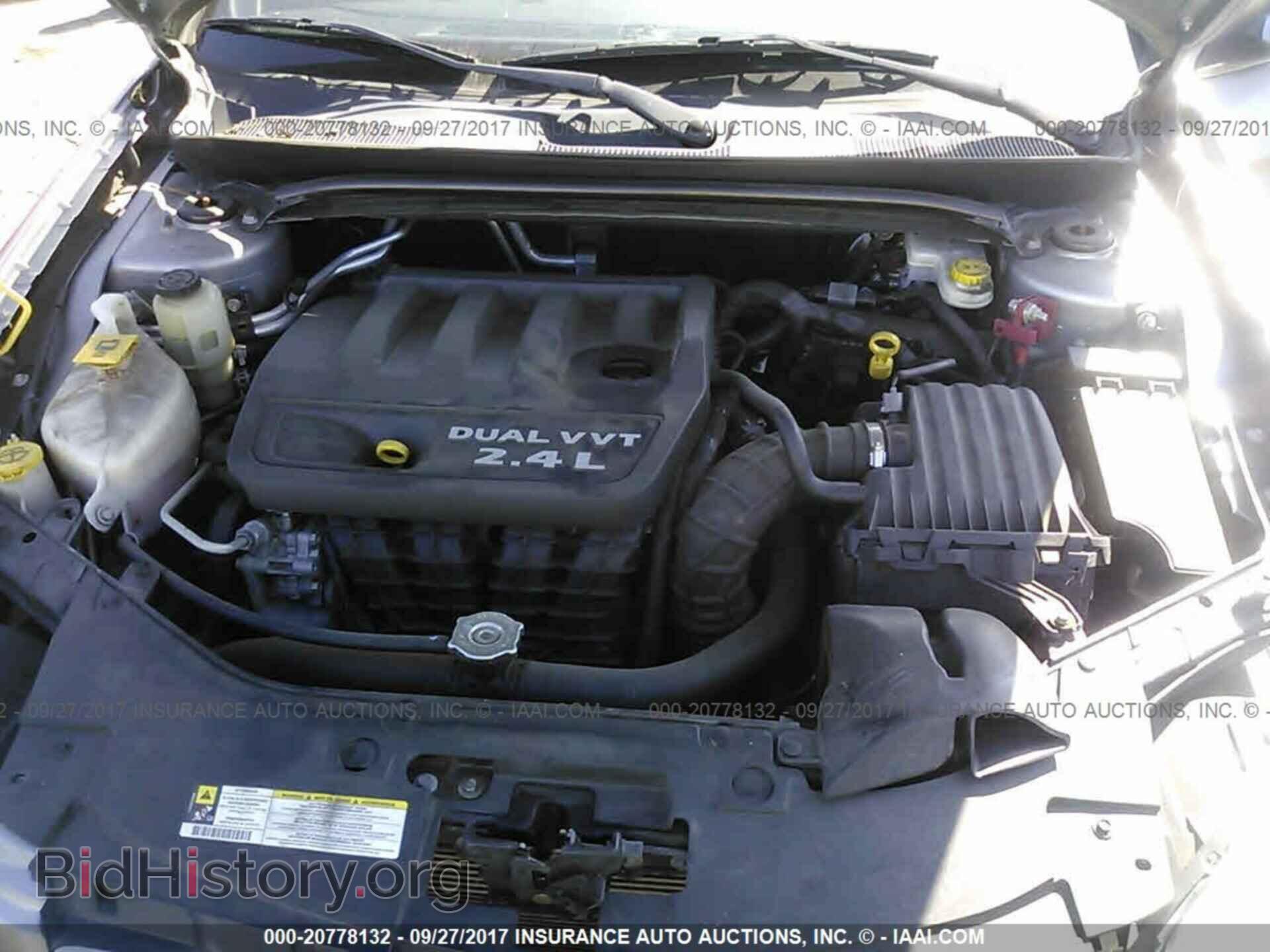 2013 Chrysler 200 - VIN: 1C3CCBBB1DN732794 - Фото 10