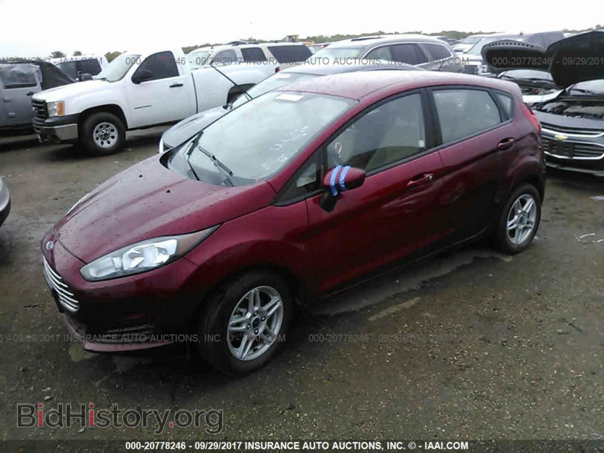 2017 Ford Fiesta - VIN: 3FADP4EJ5HM113298 - Photo 2