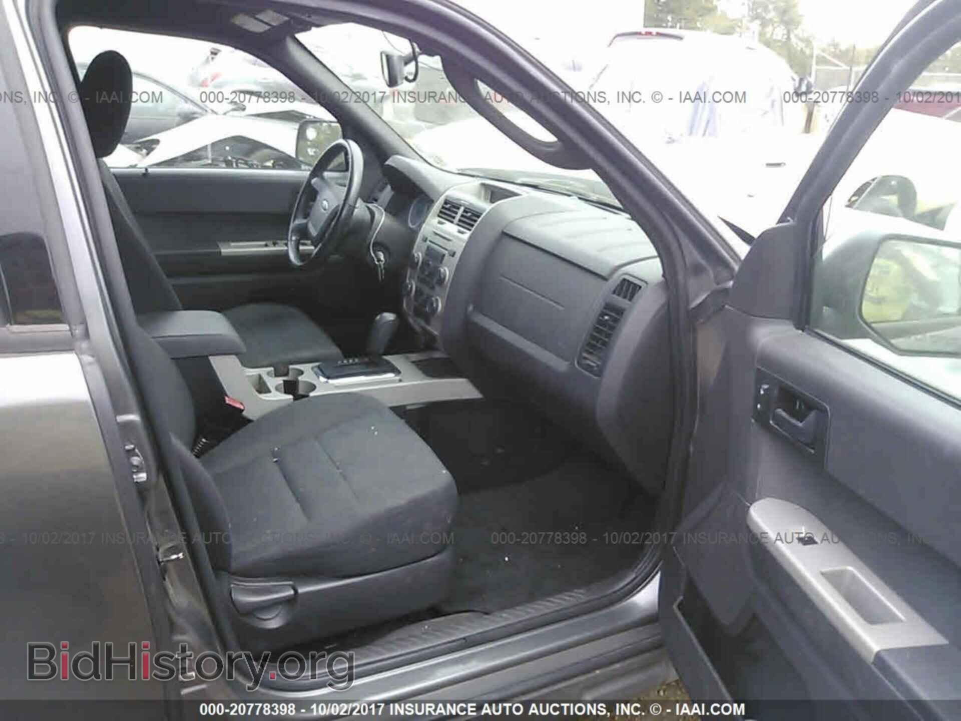 2011 Ford Escape - VIN: 1FMCU0DG0BKC05796 - Photo 5