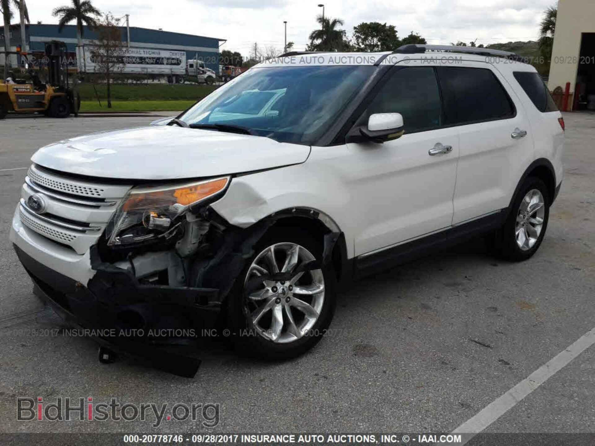 2011 Ford Explorer - VIN: 1FMHK8F88BGA05039 - Фото 2