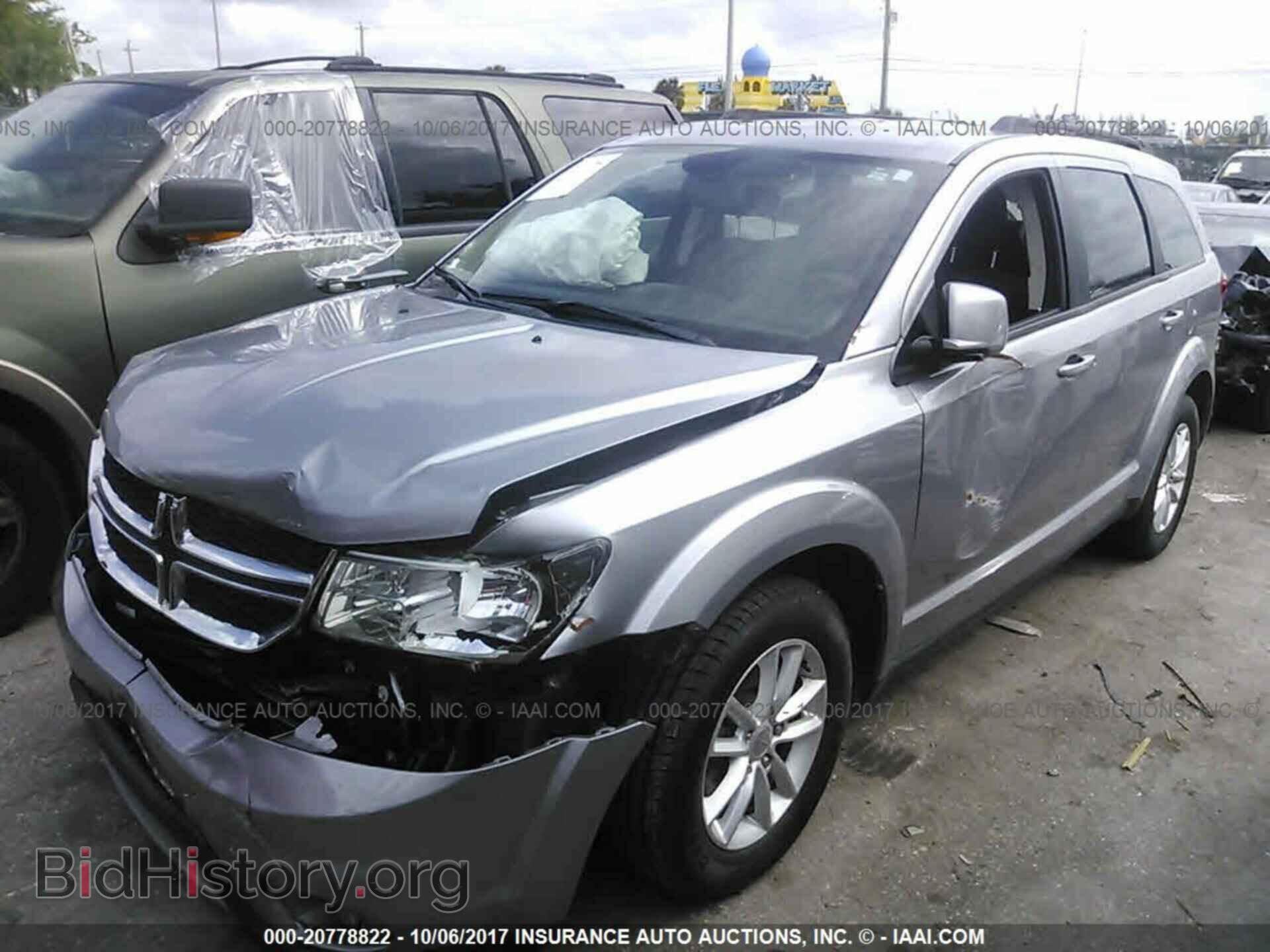 2015 Dodge Journey - VIN: 3C4PDCBB9FT577950 - Photo 2