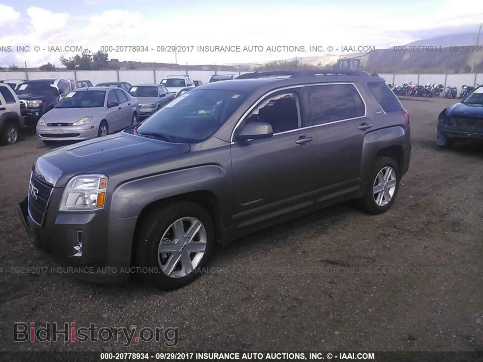 2011 Gmc Terrain - VIN: 2CTFLVEC3B6241874 - Photo 2