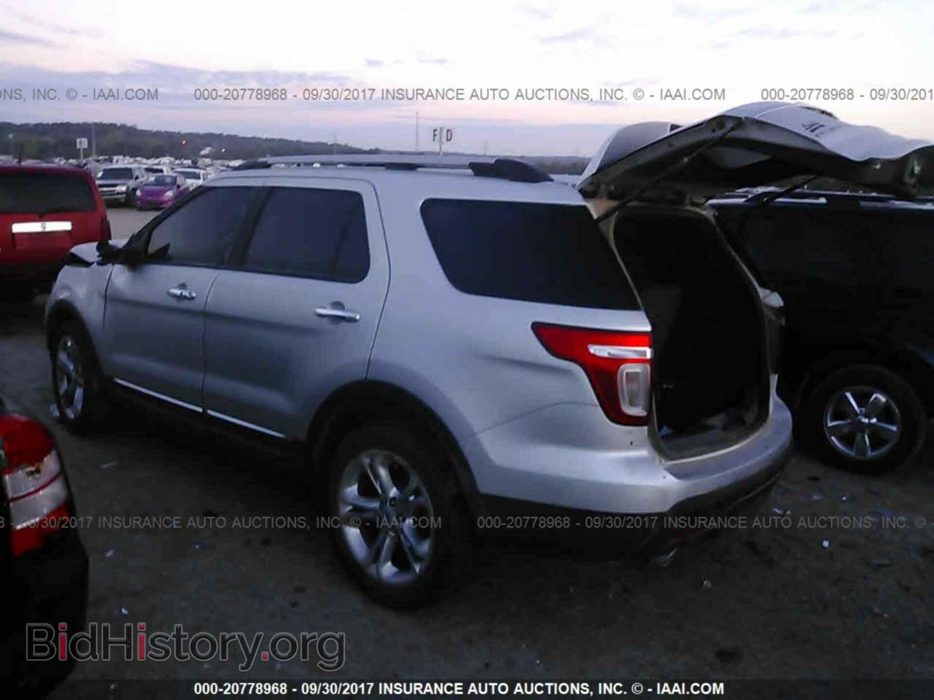 2014 Ford Explorer - VIN: 1FM5K8F81EGC08992 - Фото 3
