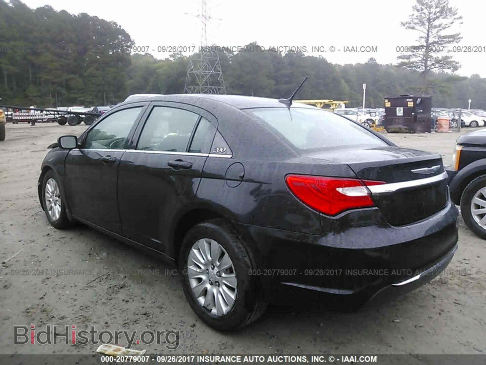 2014 Chrysler 200 - VIN: 1C3CCBAB2EN123944 - Photo 3