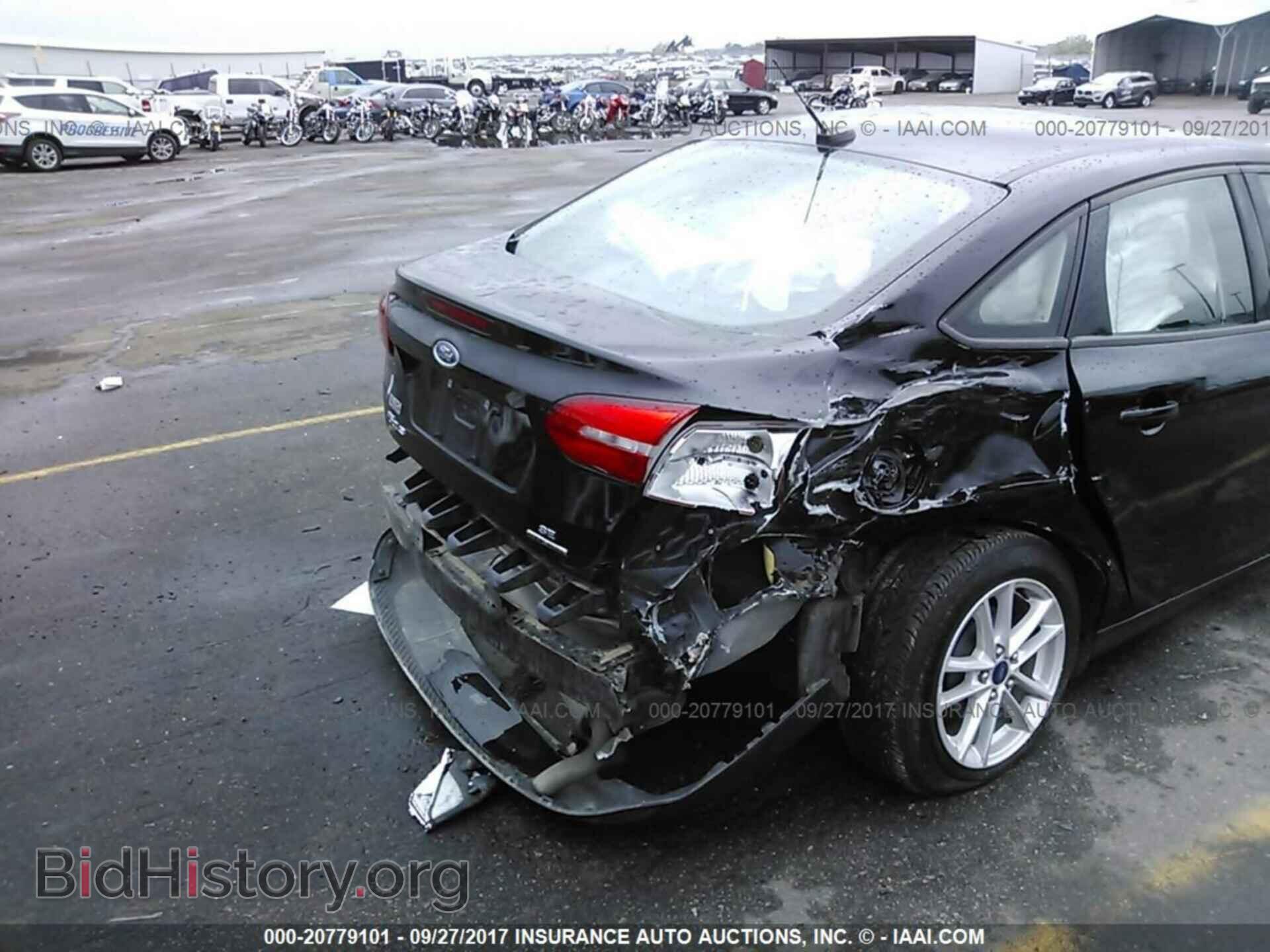 2016 Ford Focus - VIN: 1FADP3F24GL217430 - Photo 6