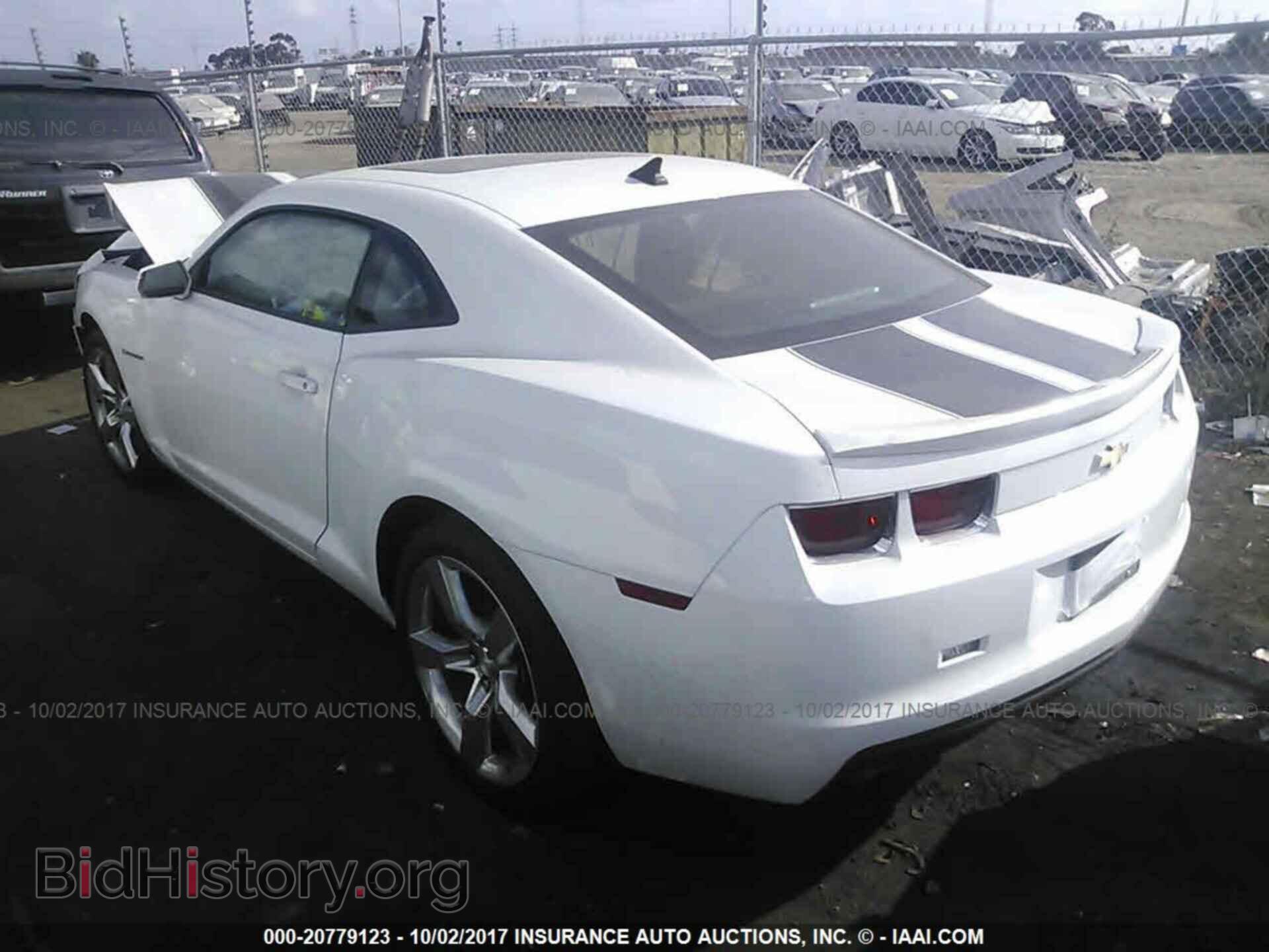 2011 Chevrolet Camaro - VIN: 2G1FB1ED2B9100852 - Фото 3