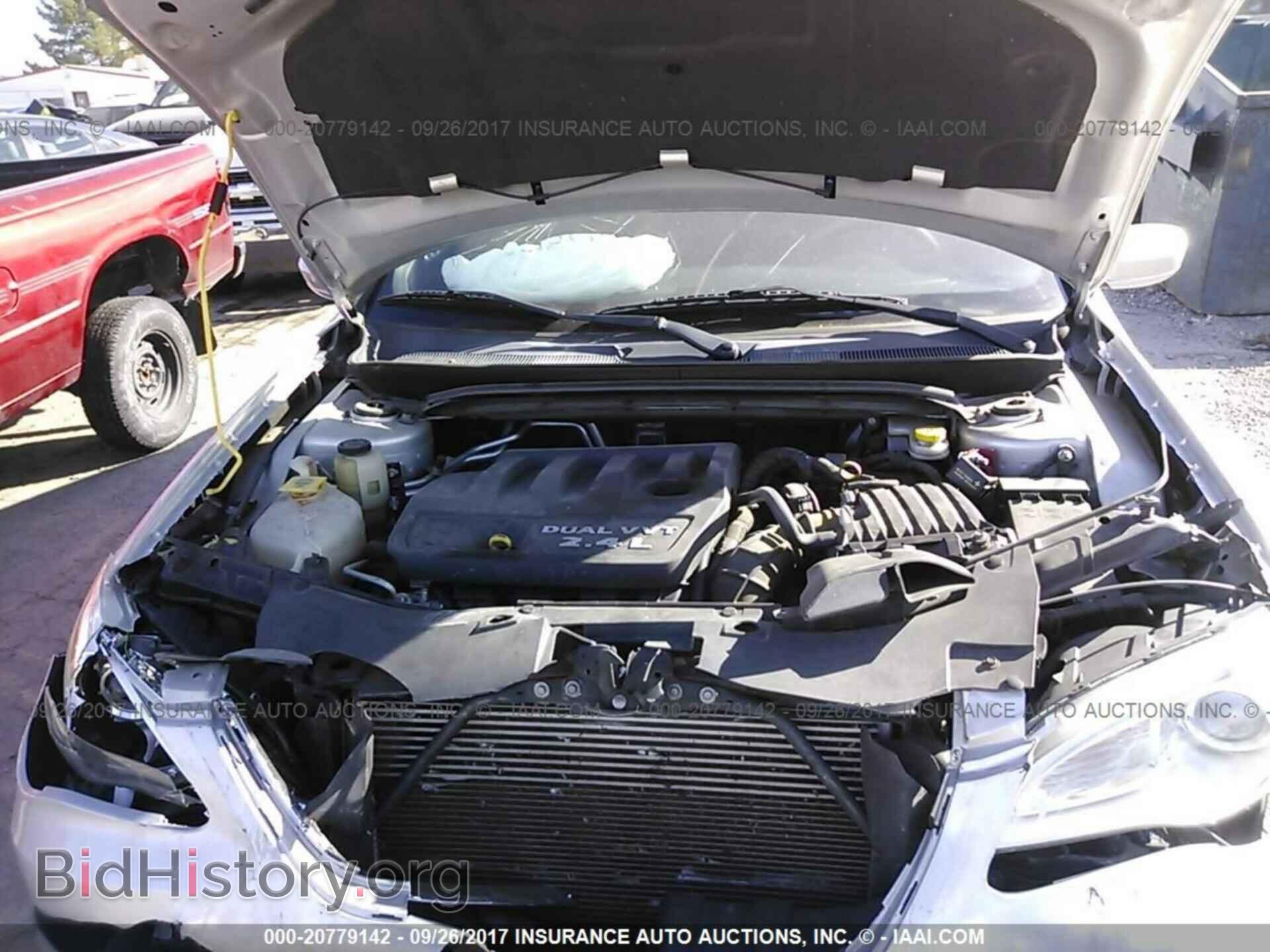 2012 Chrysler 200 - VIN: 1C3CCBAB2CN104503 - Фото 10