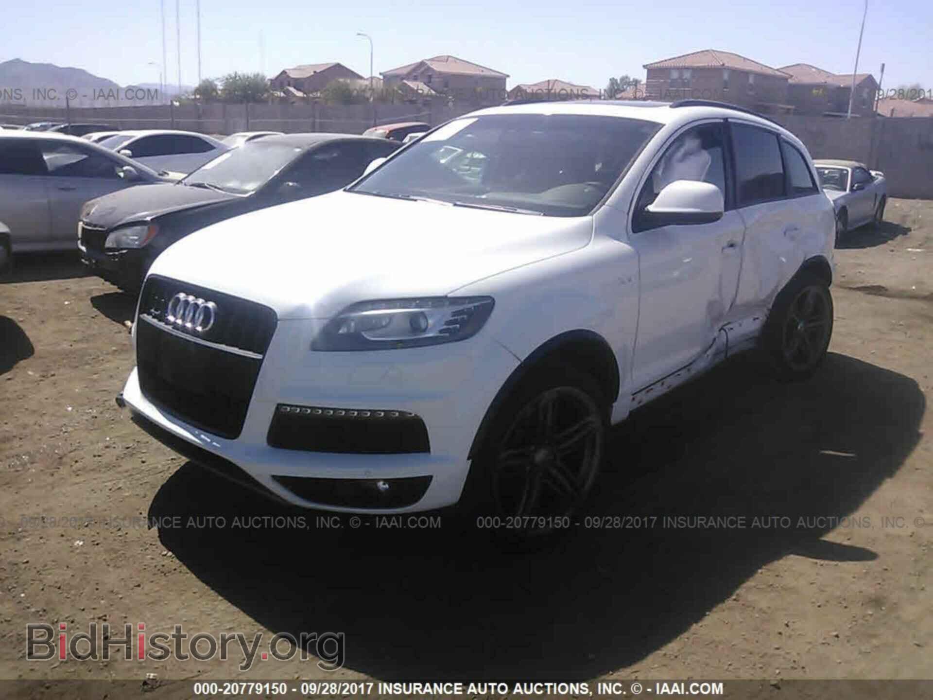 2014 Audi Q7 - VIN: WA1DGAFEXED000751 - Фото 2