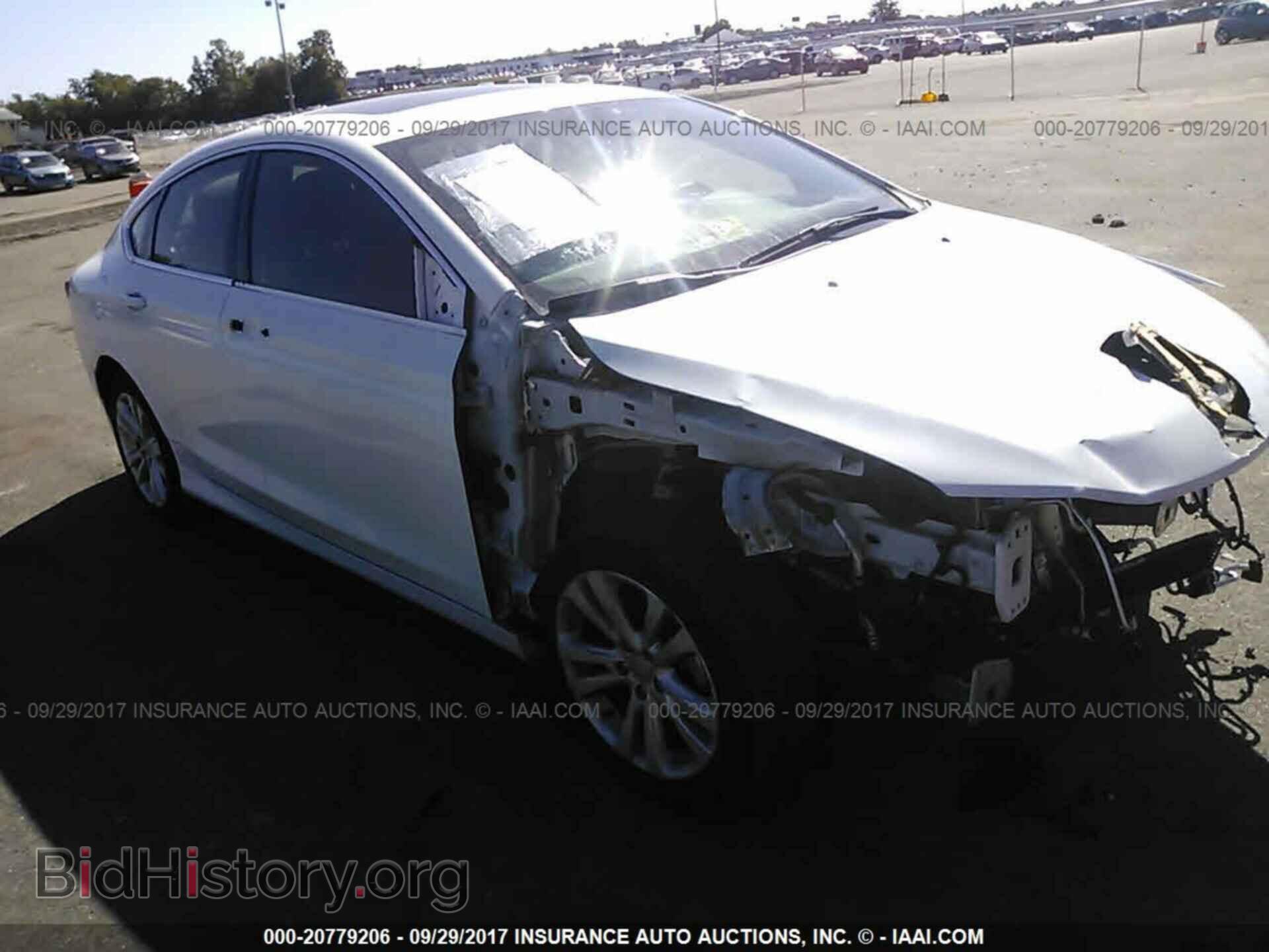 Photo 1C3CCCAB9FN662097 - Chrysler 200 2015