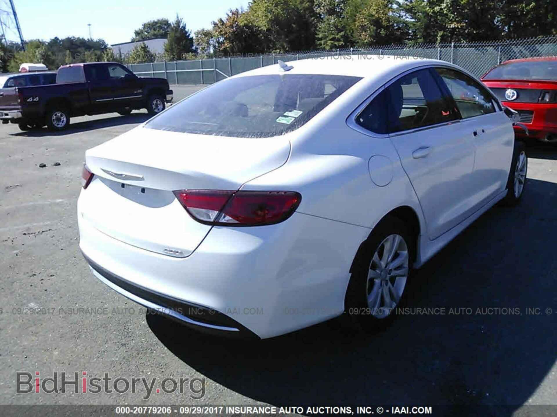 2015 Chrysler 200 - VIN: 1C3CCCAB9FN662097 - Photo 4
