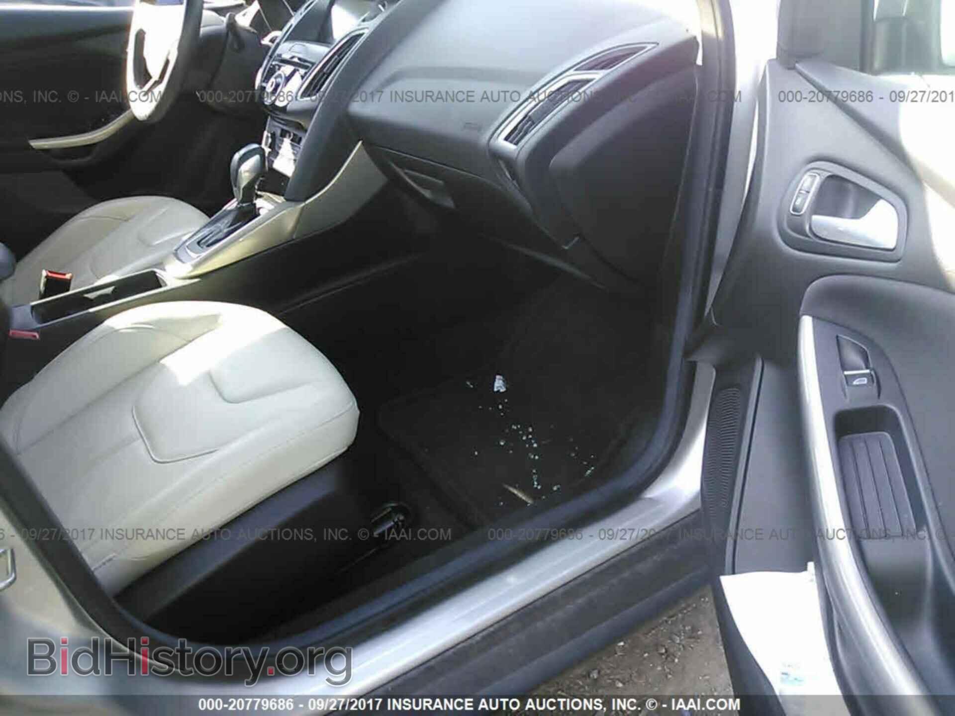 2016 Ford Focus - VIN: 1FADP3N2XGL299360 - Фото 5