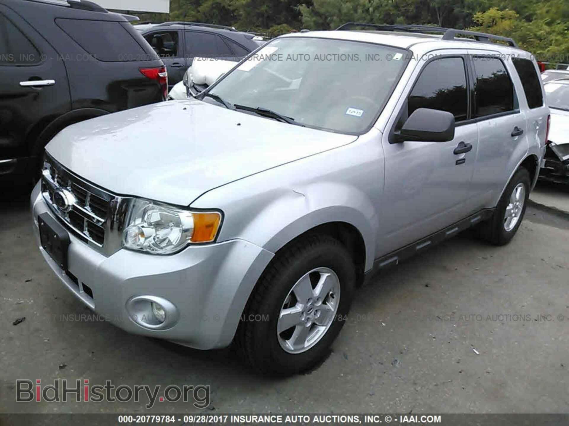2012 Ford Escape - VIN: 1FMCU0D7XCKC42761 - Фото 2