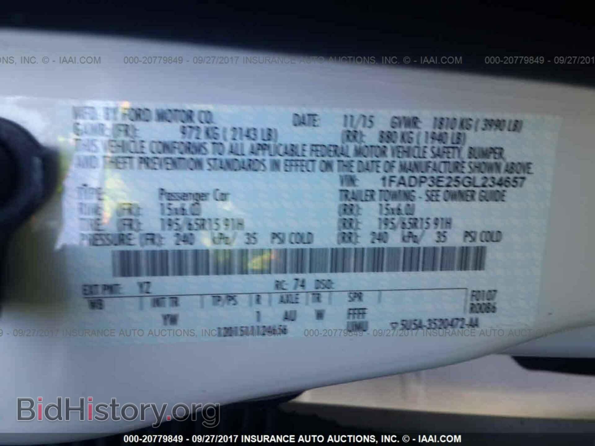 2016 Ford Focus - VIN: 1FADP3E25GL234657 - Photo 9