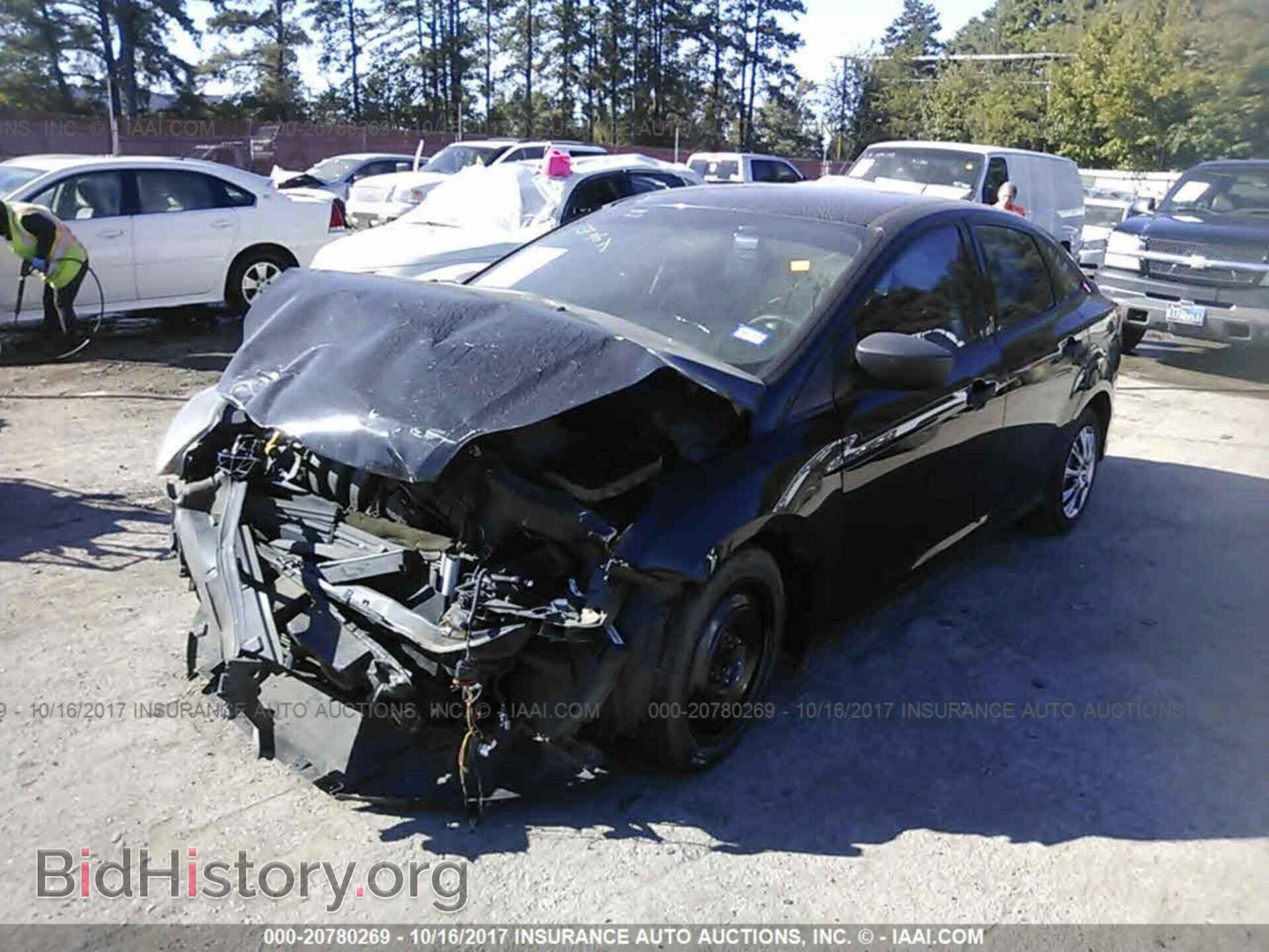 2012 Ford Focus - VIN: 1FAHP3E23CL329701 - Photo 2