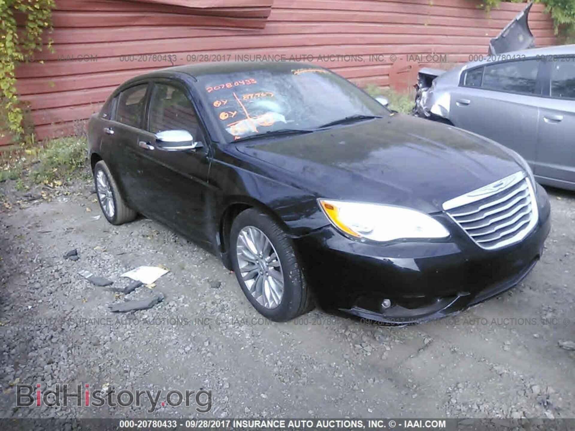 Photo 1C3BC2FG1BN603520 - Chrysler 200 2011