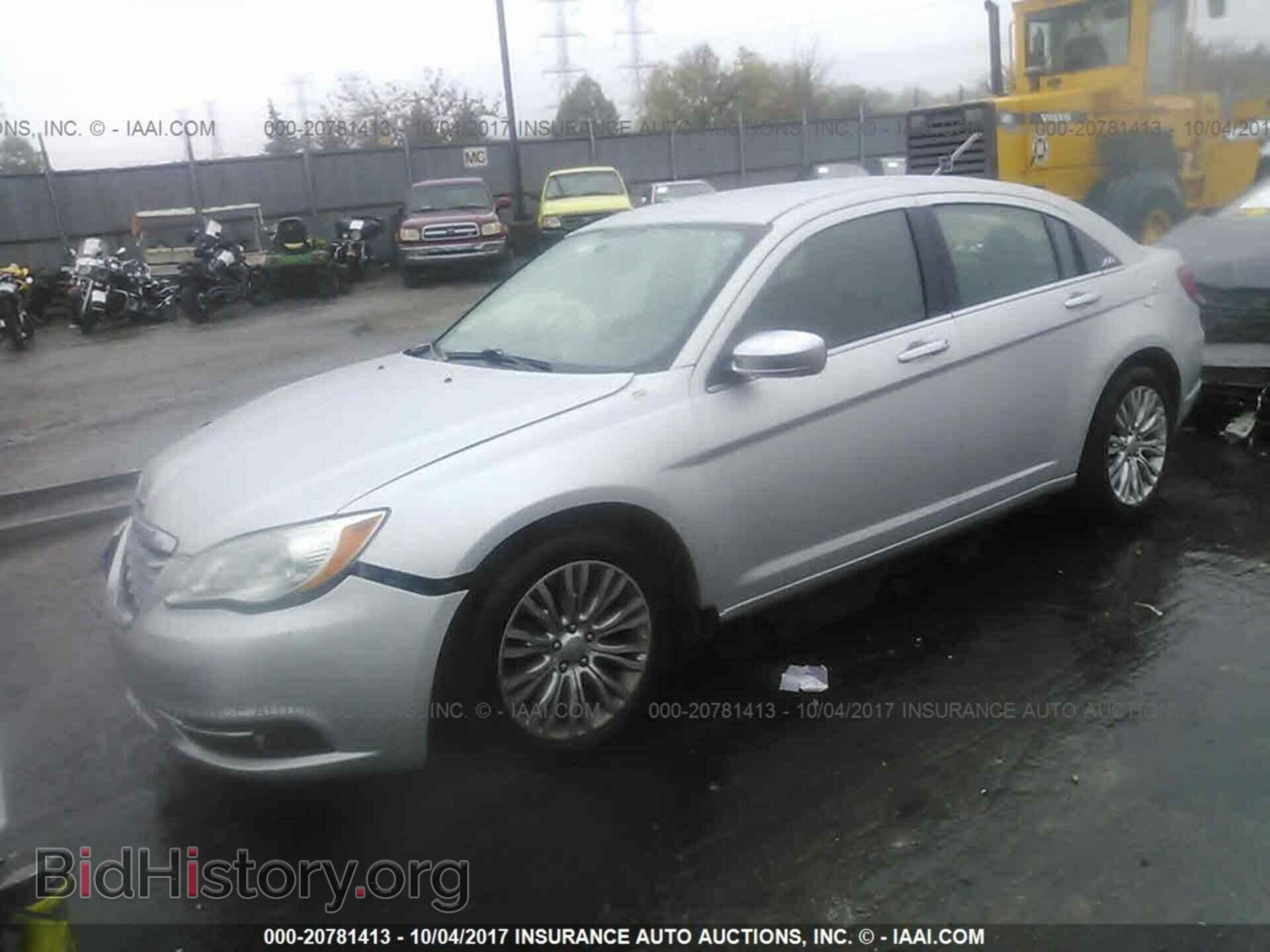 2012 Chrysler 200 - VIN: 1C3CCBCB2CN263776 - Фото 2