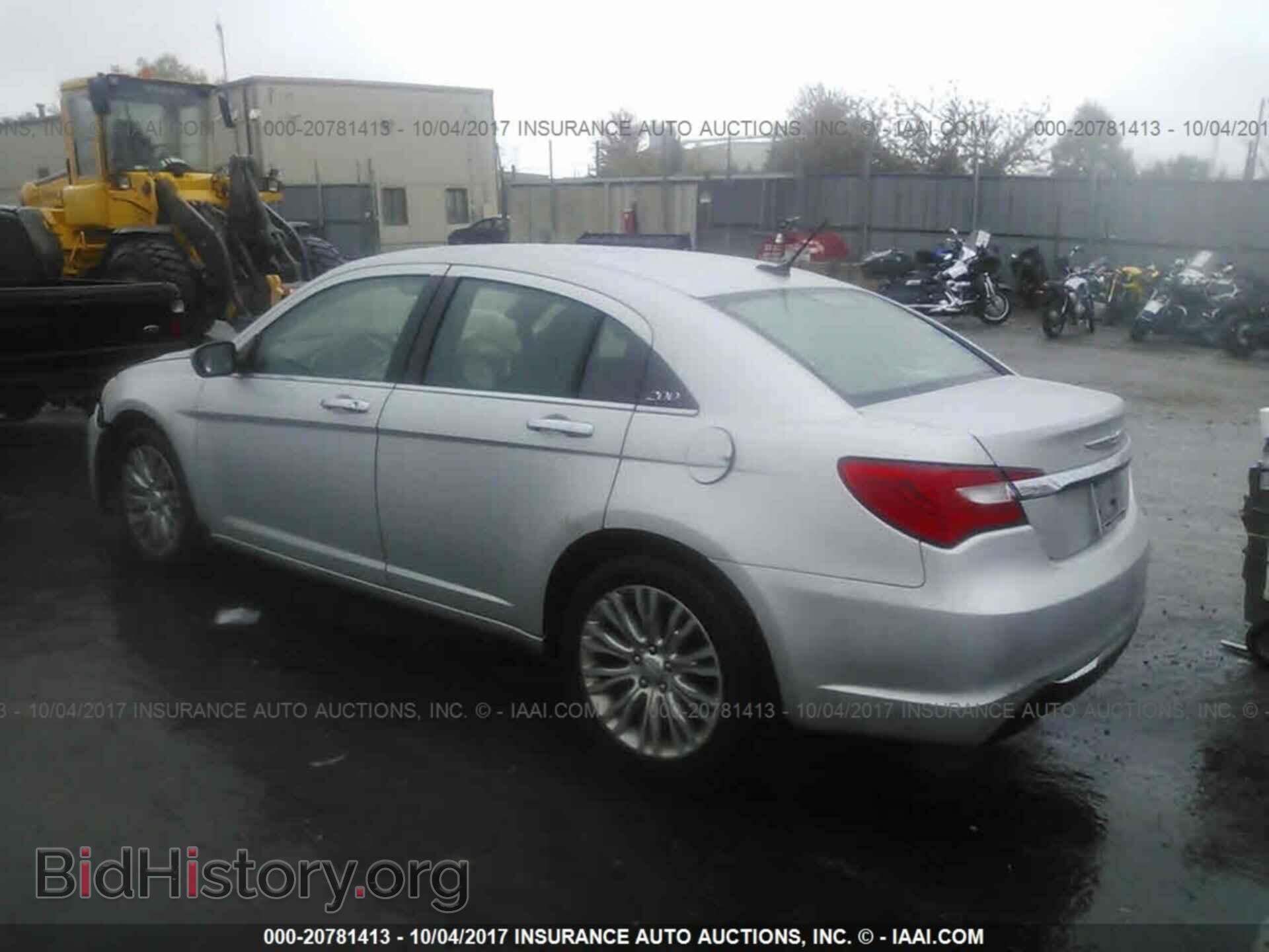 2012 Chrysler 200 - VIN: 1C3CCBCB2CN263776 - Фото 3