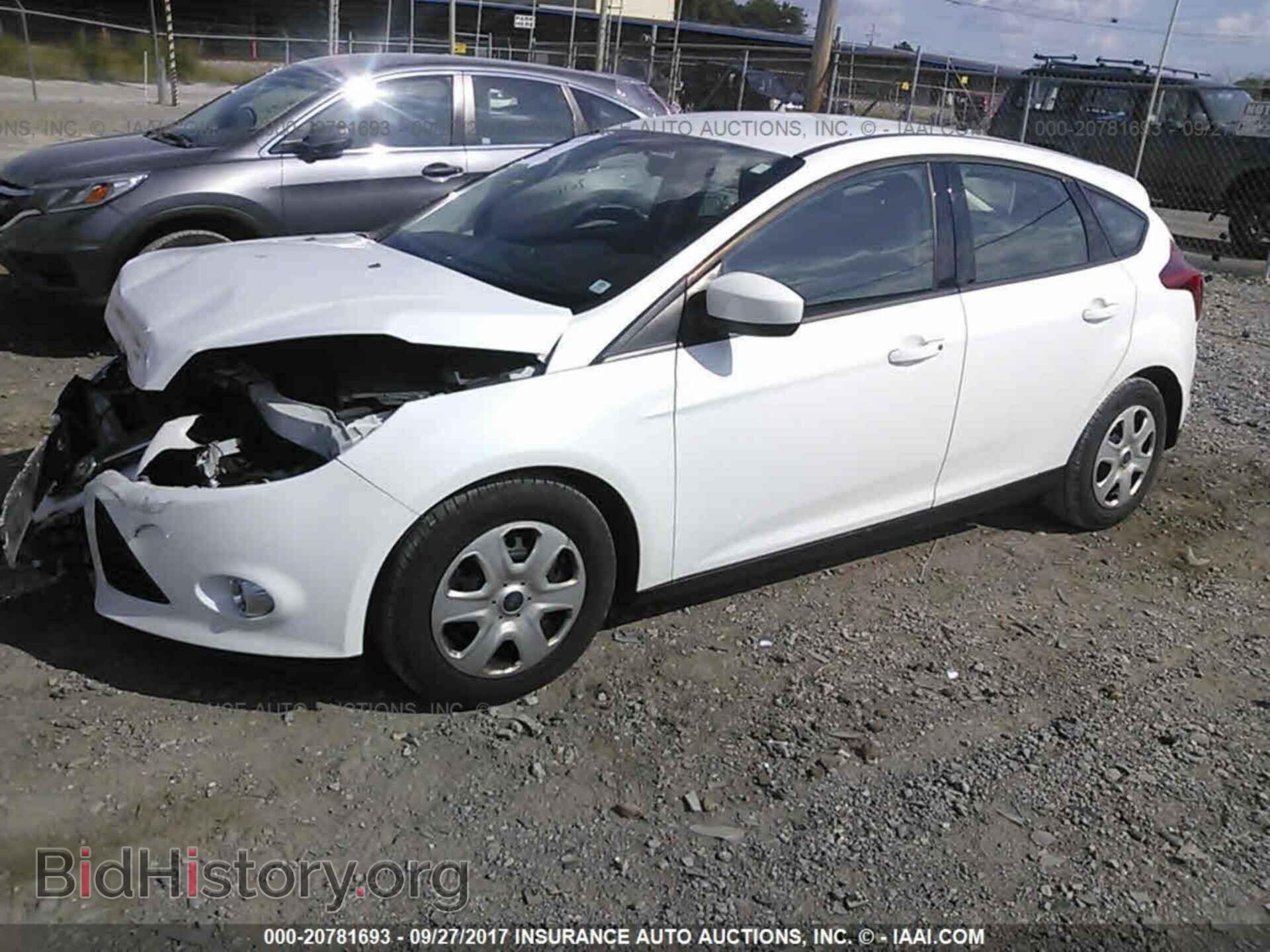 2012 Ford Focus - VIN: 1FAHP3K2XCL177601 - Photo 2