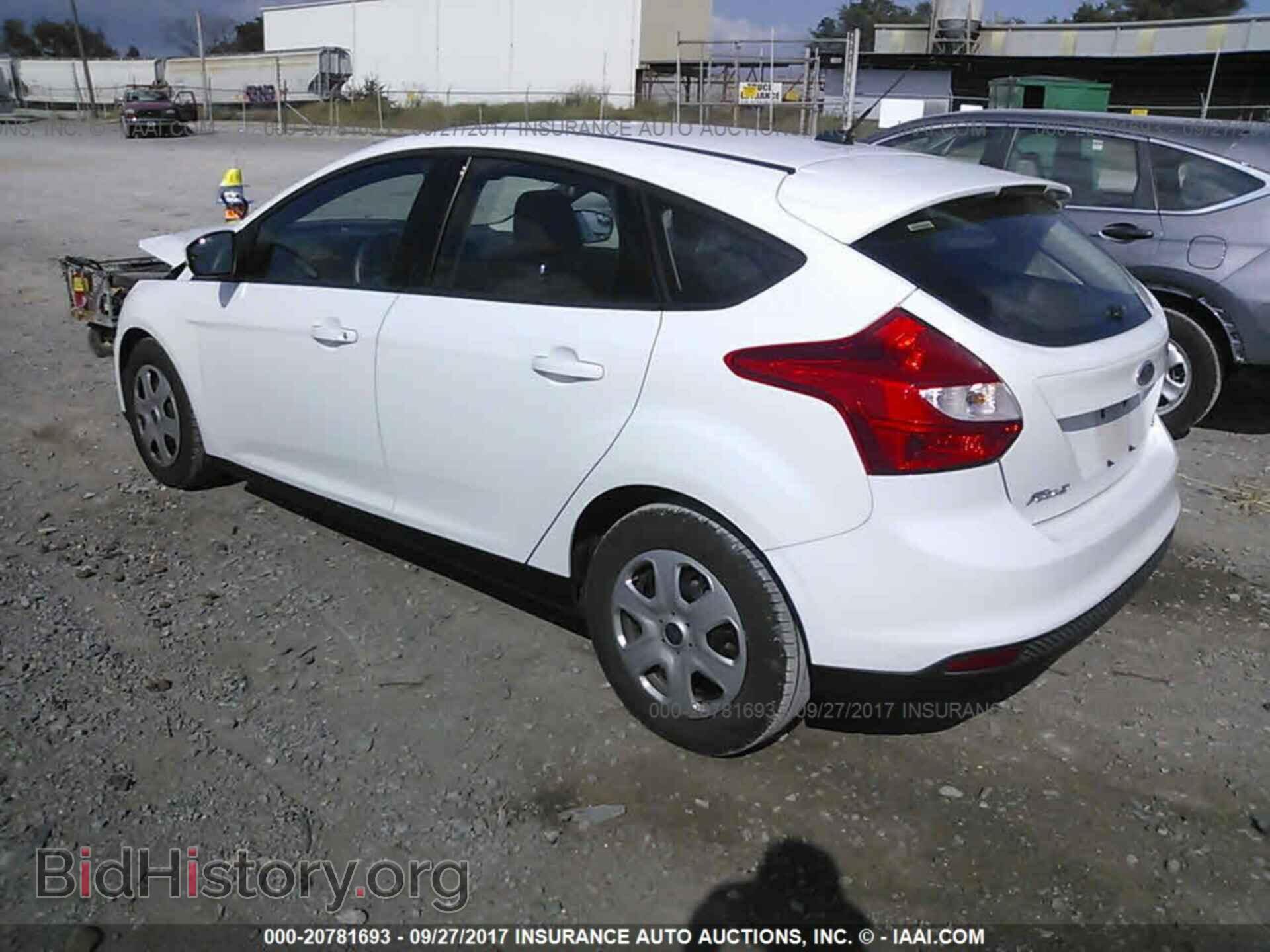 2012 Ford Focus - VIN: 1FAHP3K2XCL177601 - Photo 3