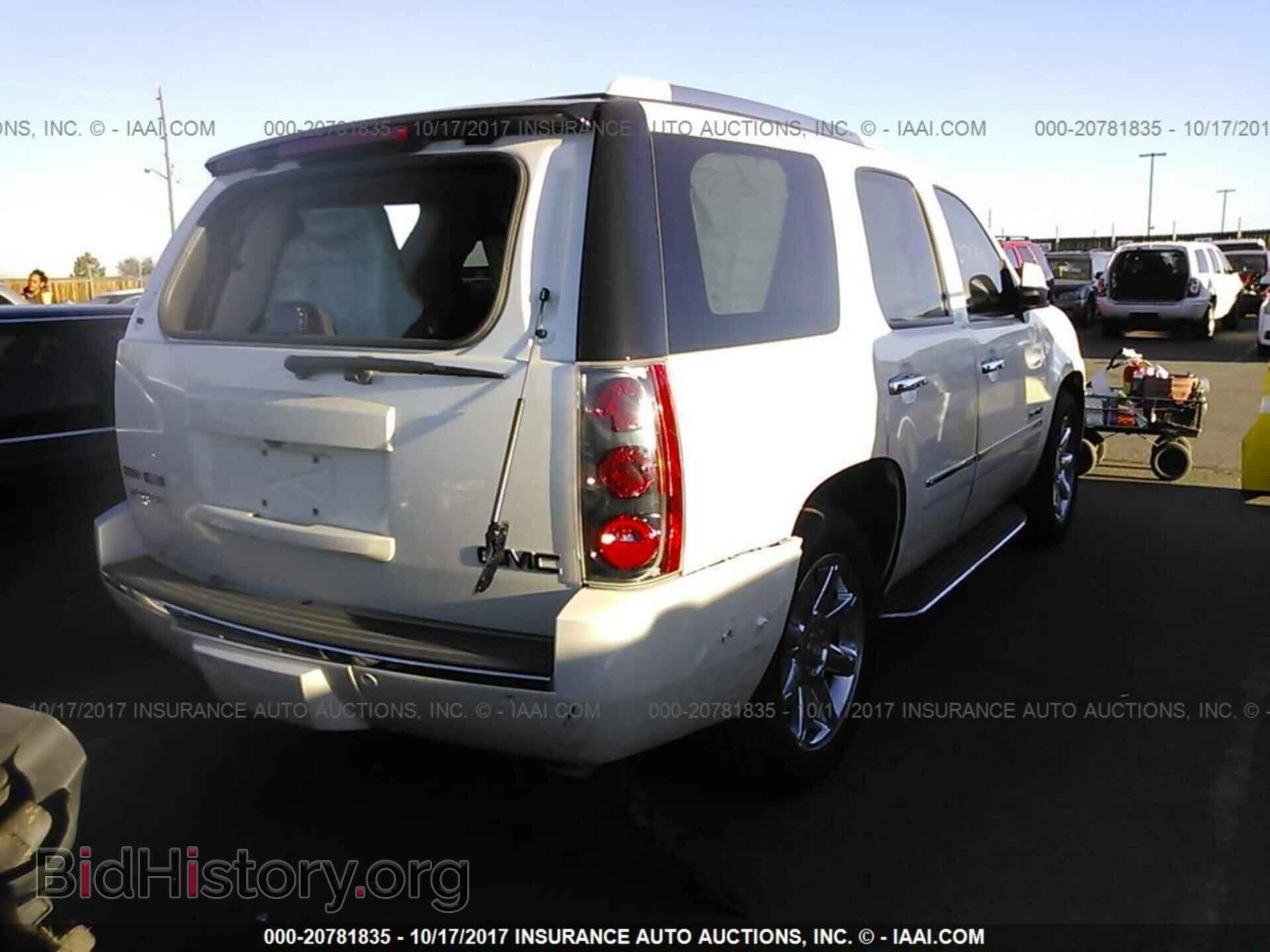 2011 Gmc Yukon - VIN: 1GKS2EEF7BR199614 - Photo 4