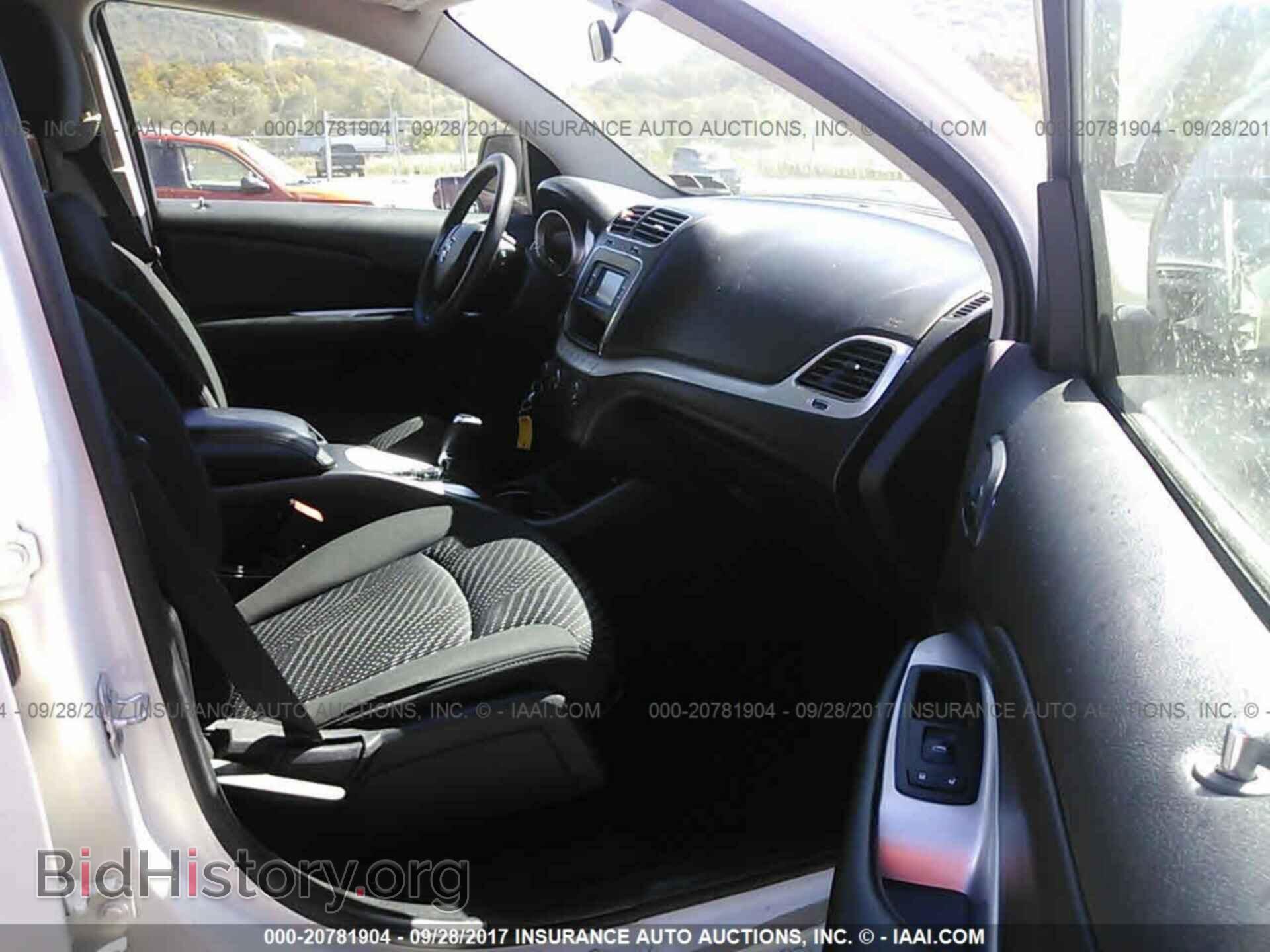 2016 Dodge Journey - VIN: 3C4PDCBB1GT177818 - Photo 5