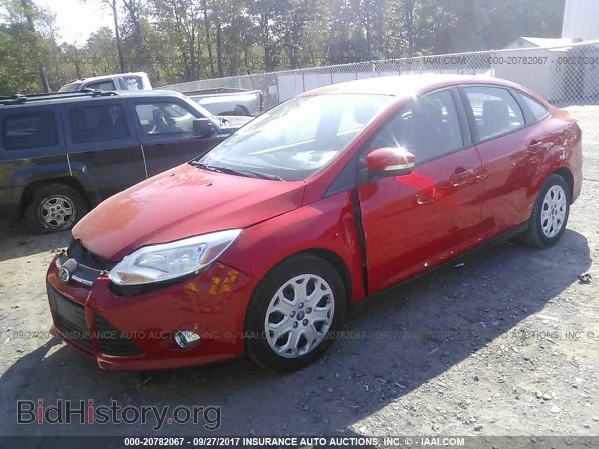 2012 Ford Focus - VIN: 1FAHP3F29CL307068 - Фото 2