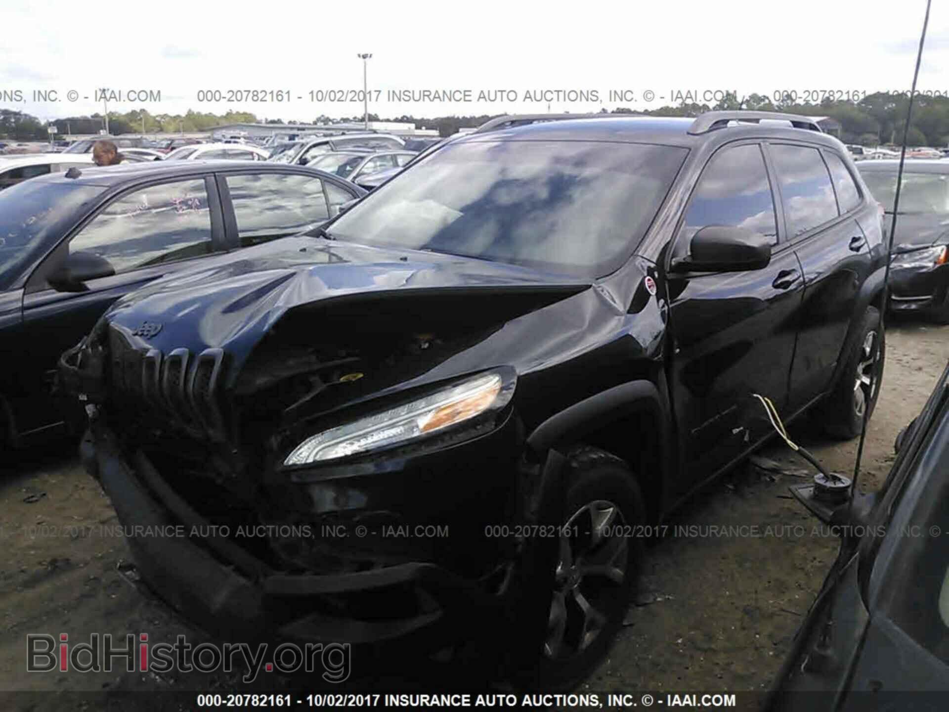 2014 Jeep Cherokee - VIN: 1C4PJMBS9EW216449 - Фото 2