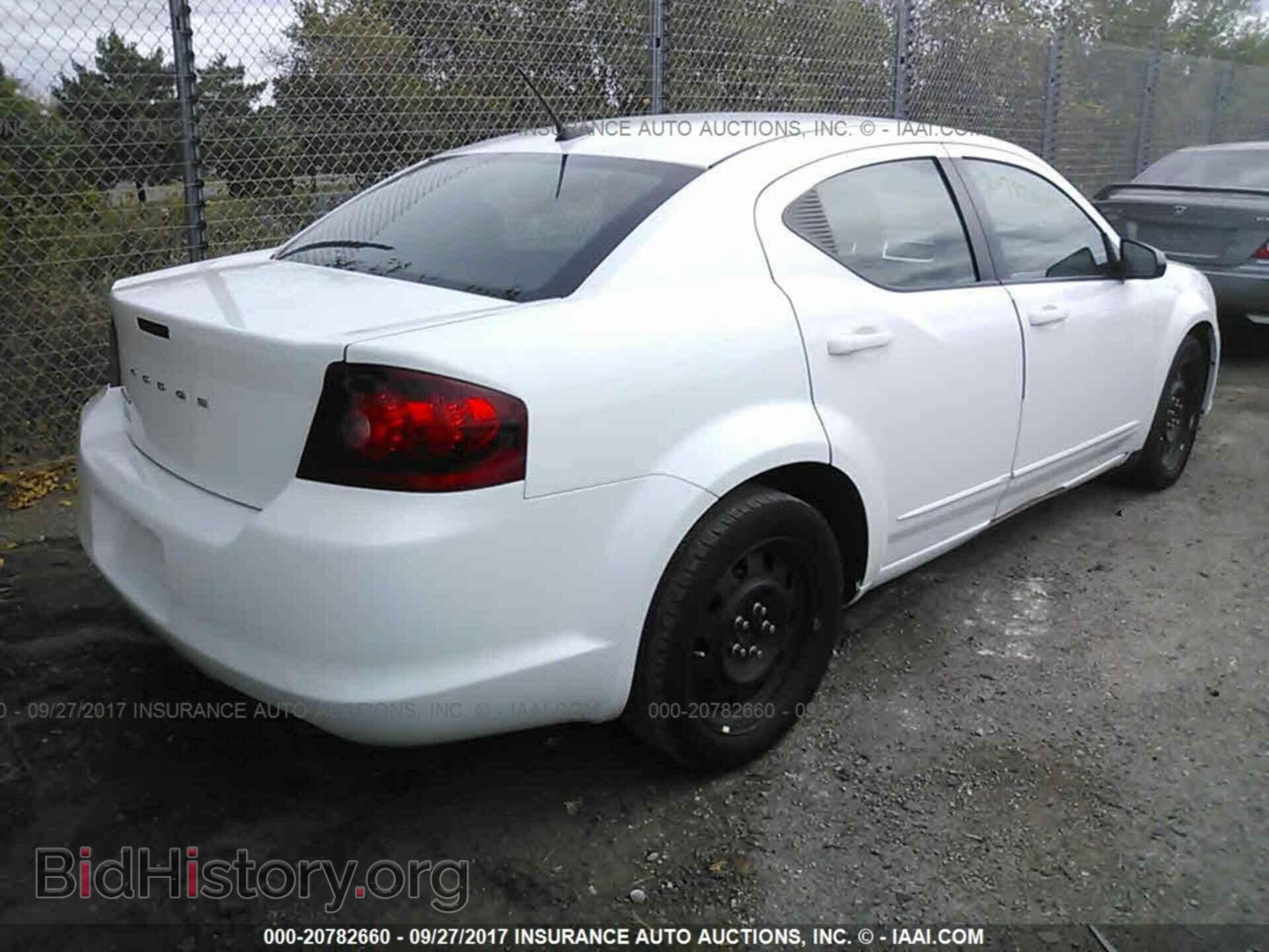 2011 Dodge Avenger - VIN: 1B3BD4FB5BN572699 - Photo 4