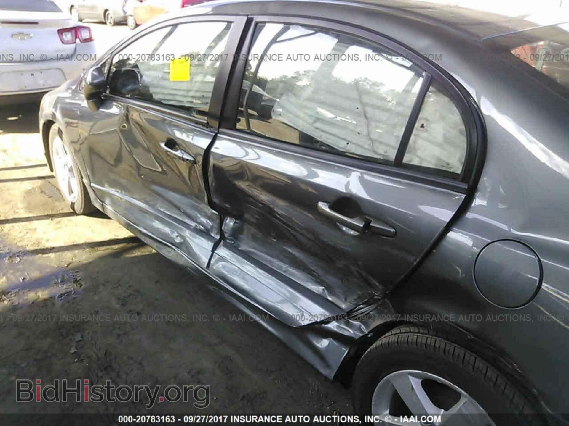 2011 Honda CIVIC (VIN 19XFA1F68BE028034) — фото 6 из 10