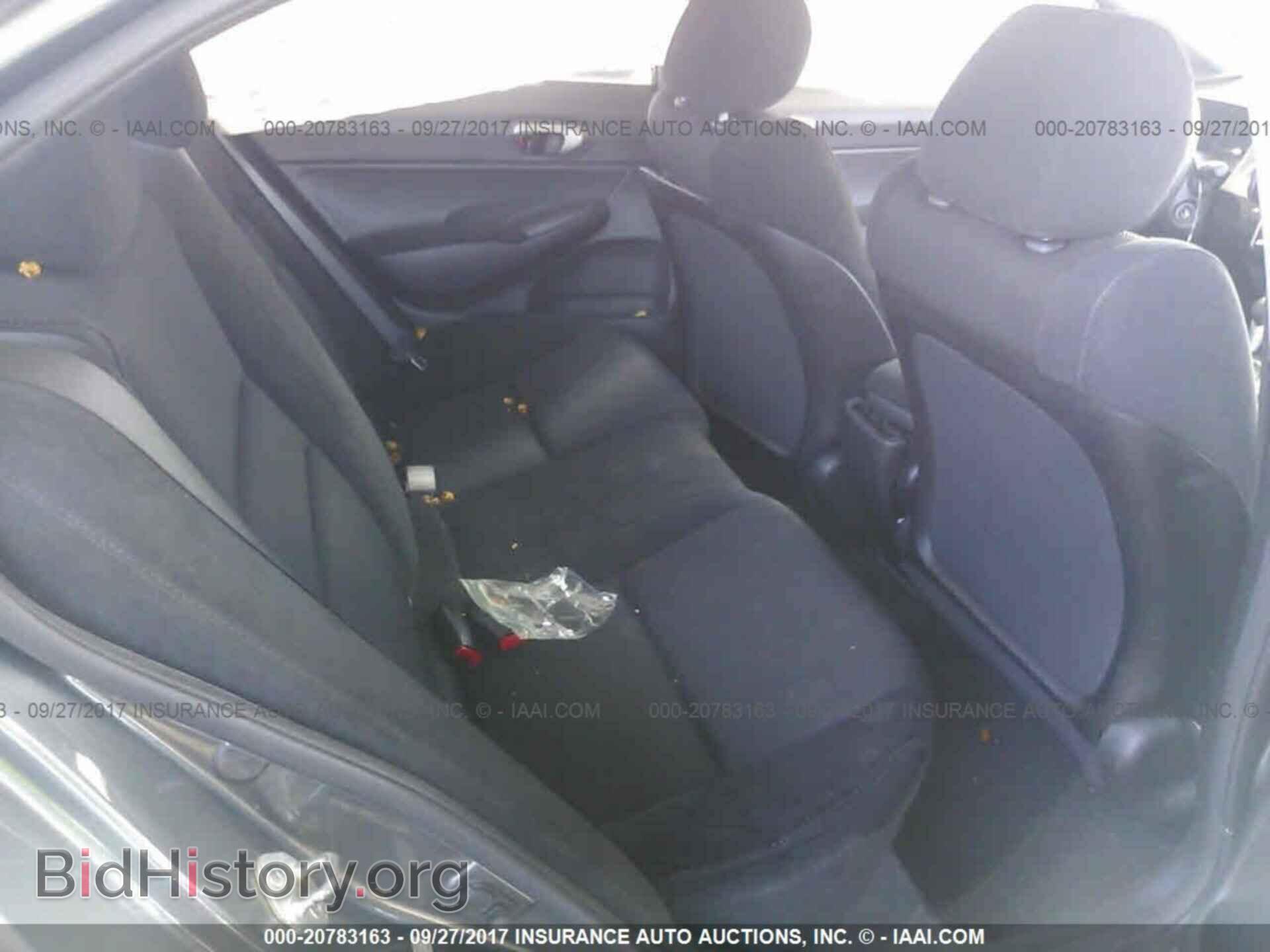 2011 Honda CIVIC (VIN 19XFA1F68BE028034) — фото 8 из 10