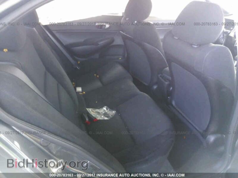 2011 Honda CIVIC (VIN 19XFA1F68BE028034) — фото 8 из 10