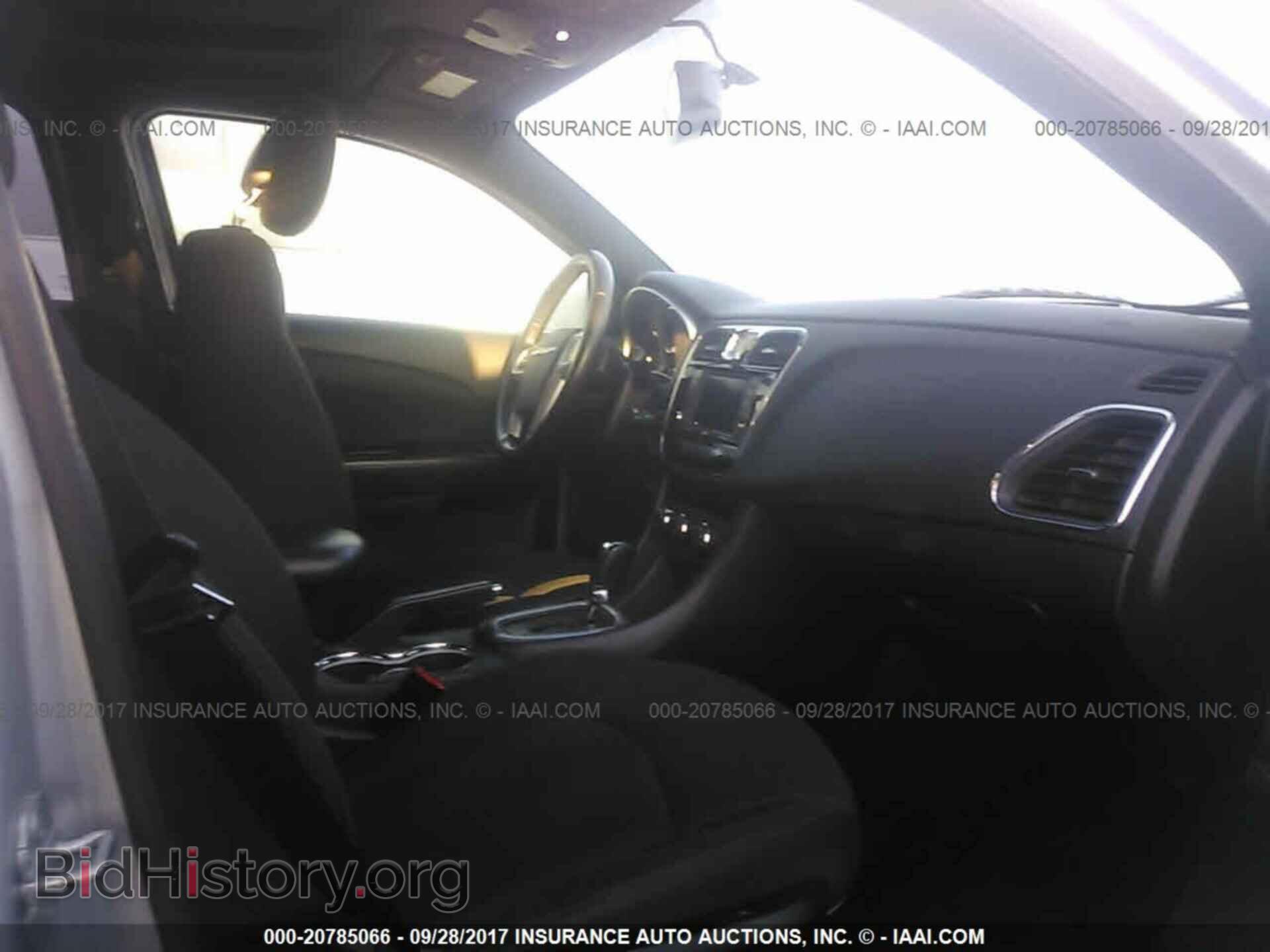 2011 Chrysler 200 - VIN: 1C3BC1FG6BN555216 - Фото 5