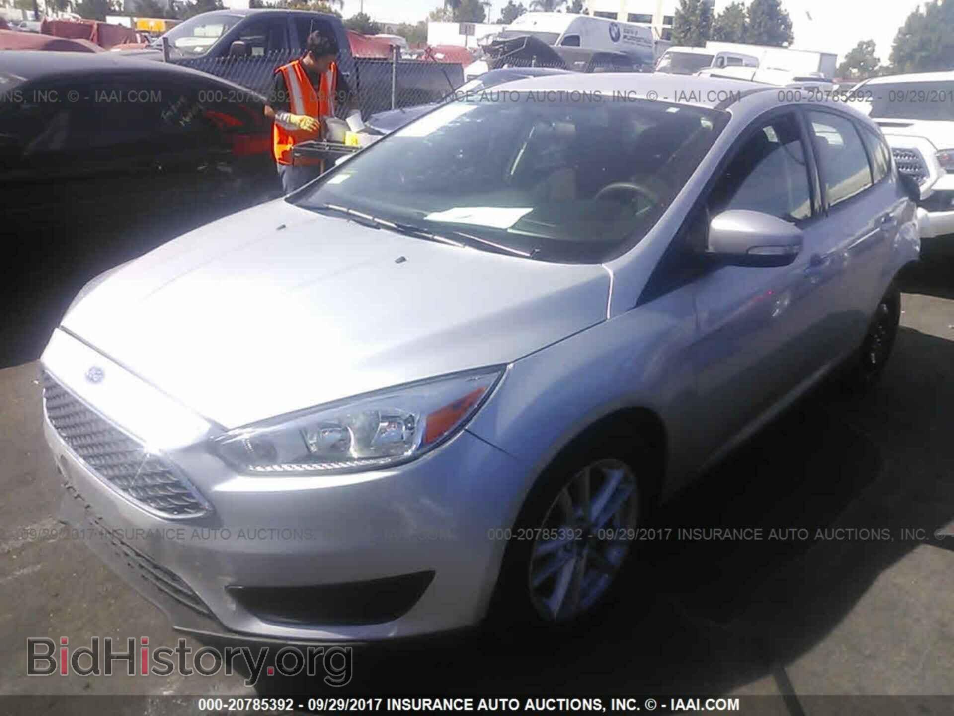 2016 Ford Focus - VIN: 1FADP3K20GL319815 - Фото 2