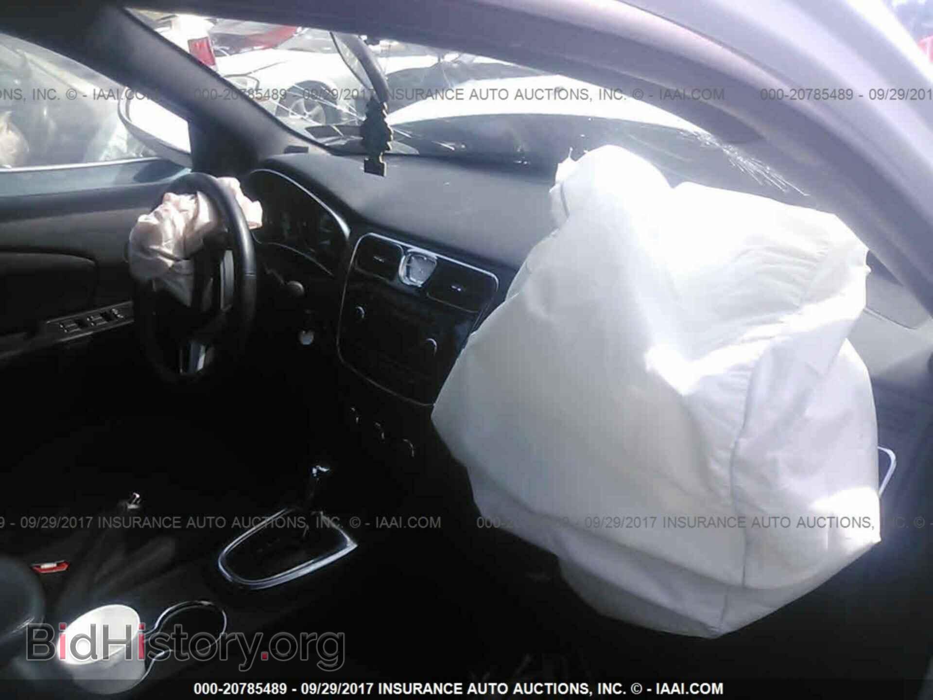 2014 Chrysler 200 - VIN: 1C3CCBBG1EN114579 - Photo 5