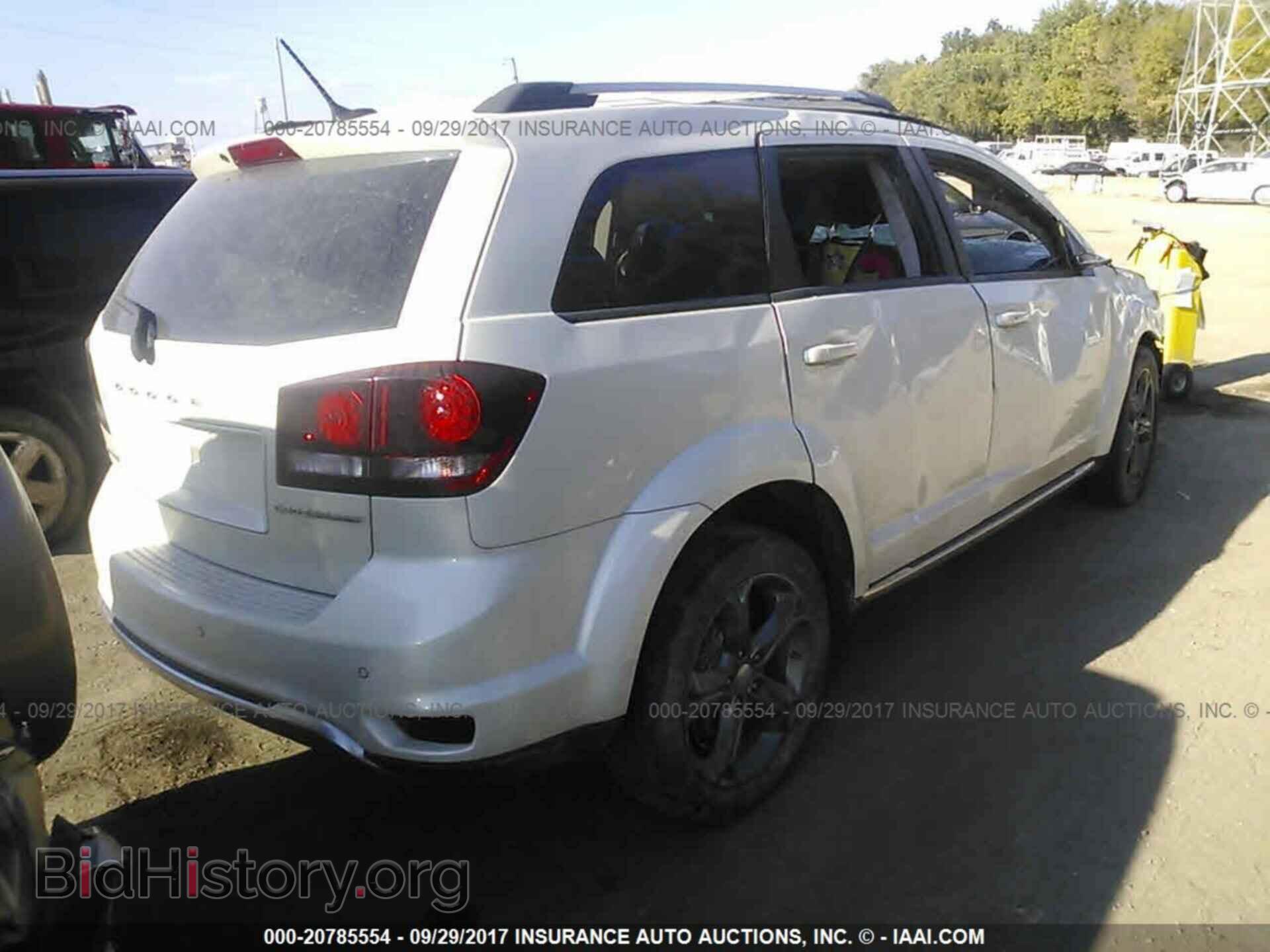 2015 Dodge Journey - VIN: 3C4PDCGB1FT599577 - Photo 4