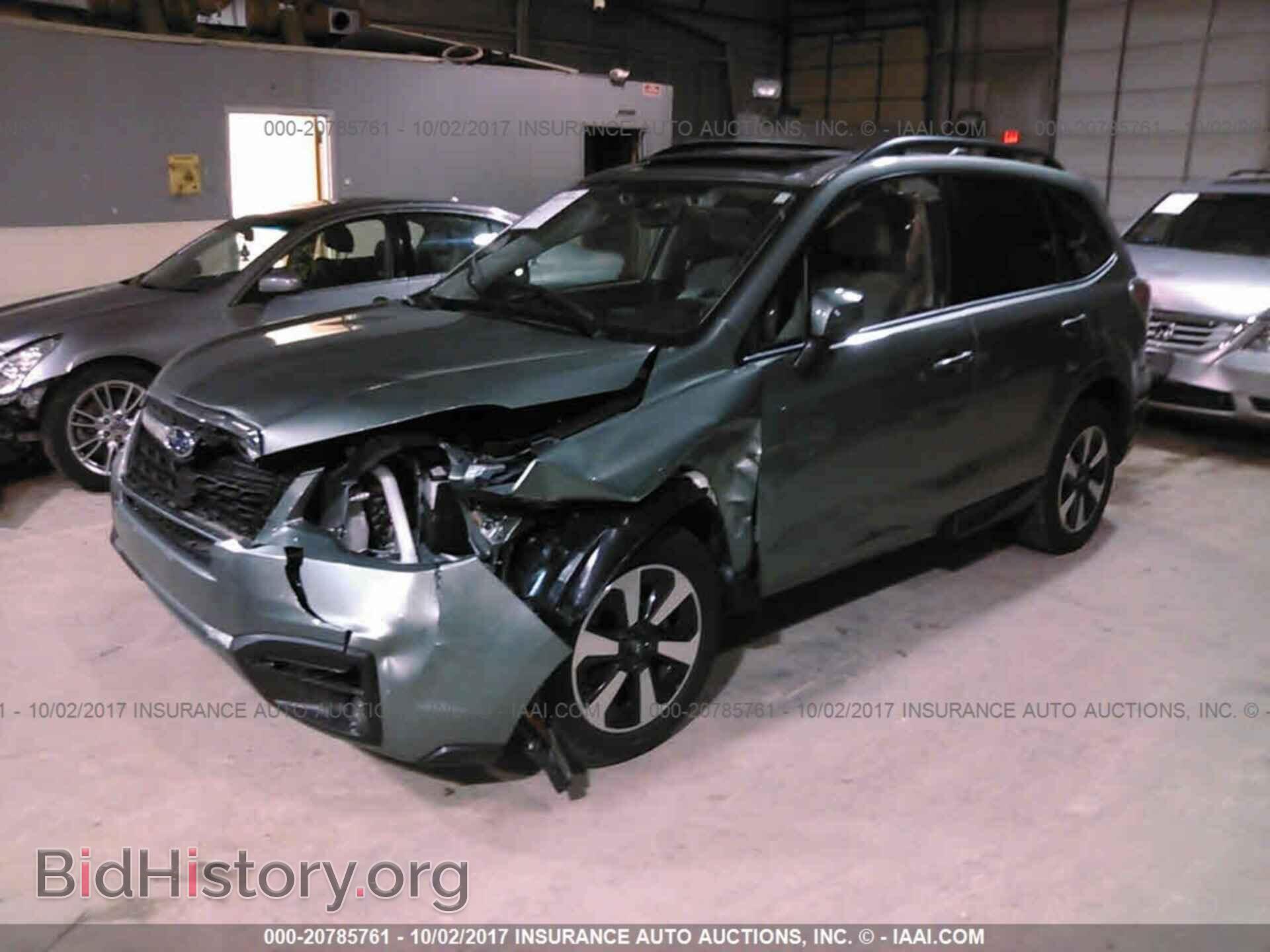 2017 Subaru Forester - VIN: JF2SJAGC5HH572126 - Фото 2